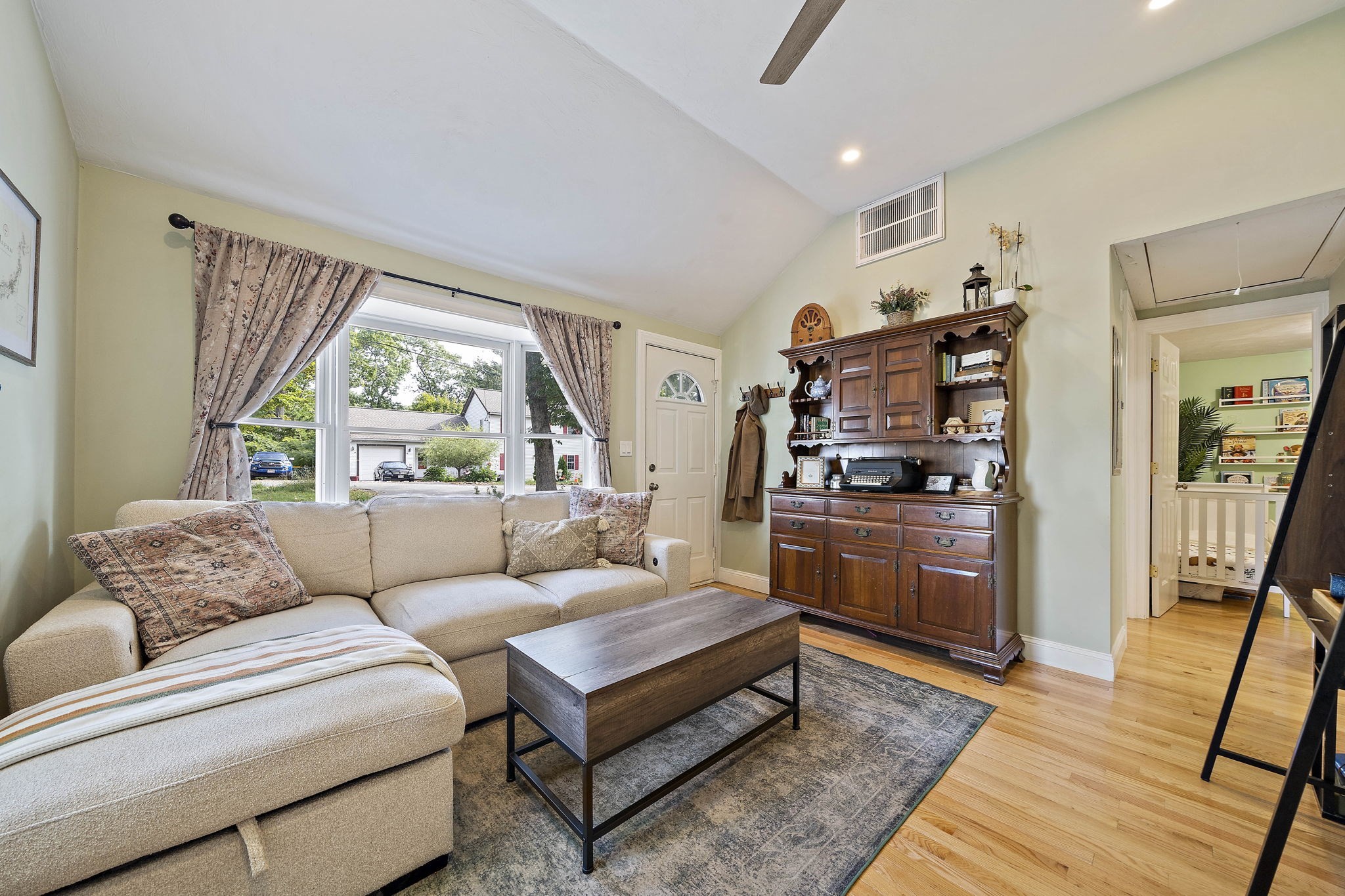 45 Coleman St Property Photo 8