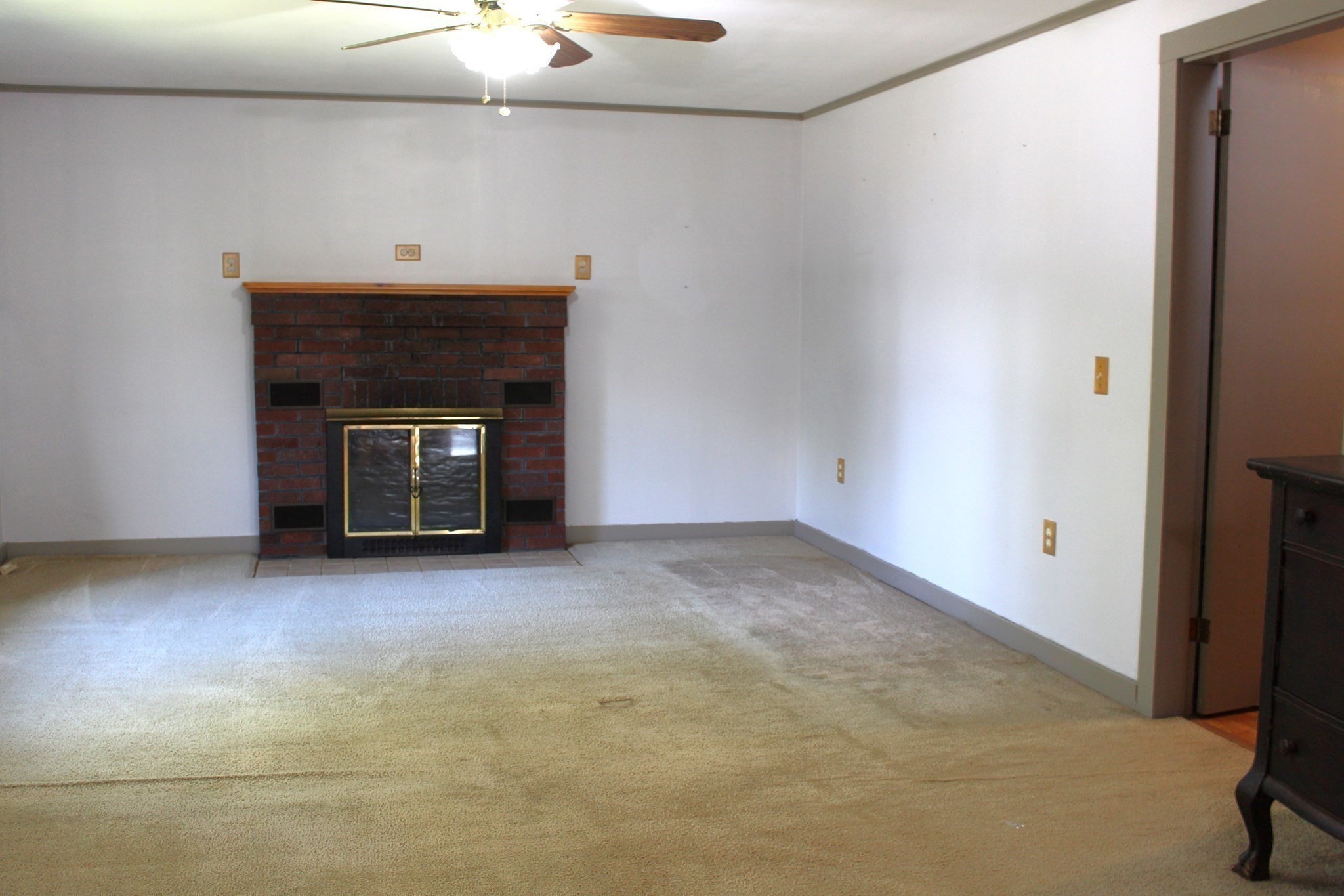285 Millers Falls Rd Property Photo 8