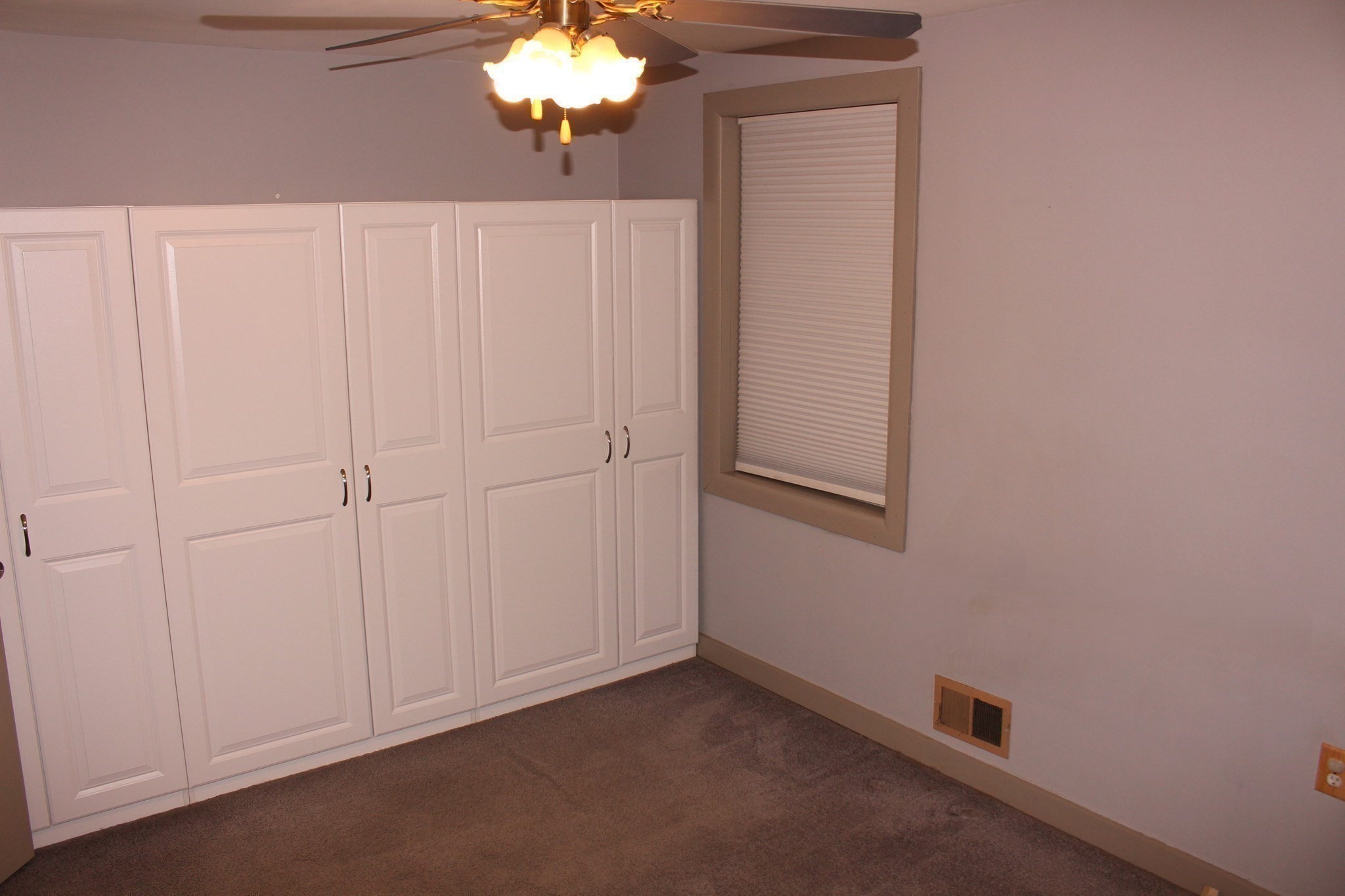 285 Millers Falls Rd Property Photo 12