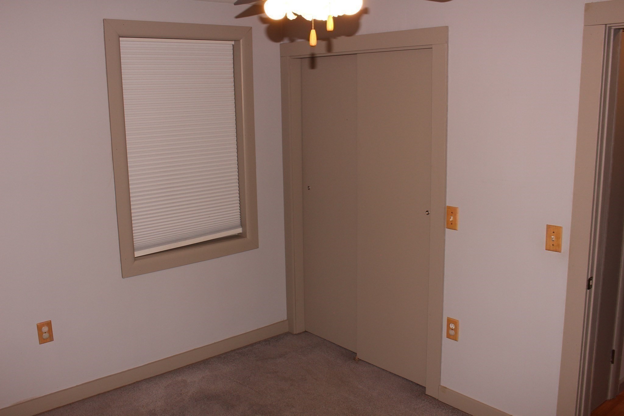 285 Millers Falls Rd Property Photo 14