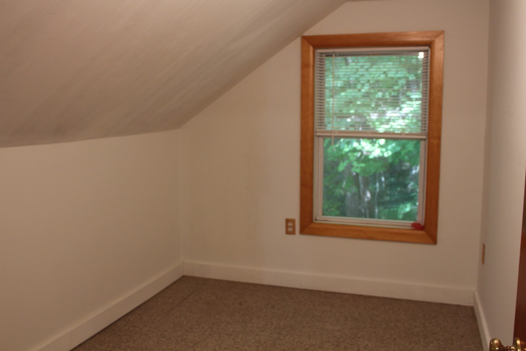 285 Millers Falls Rd Property Photo 17