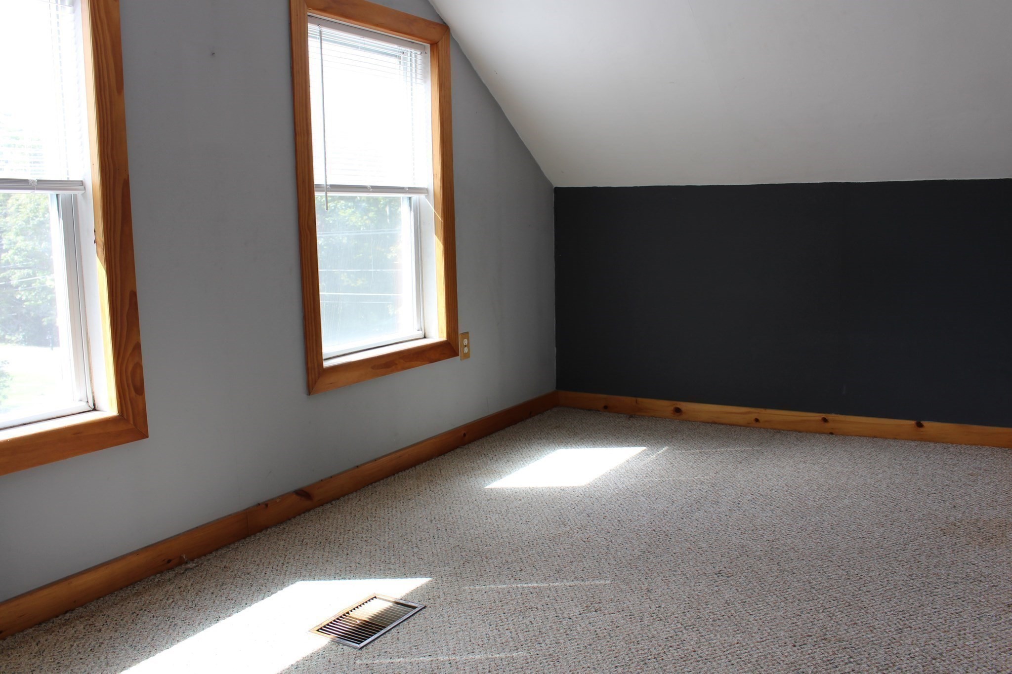 285 Millers Falls Rd Property Photo 20