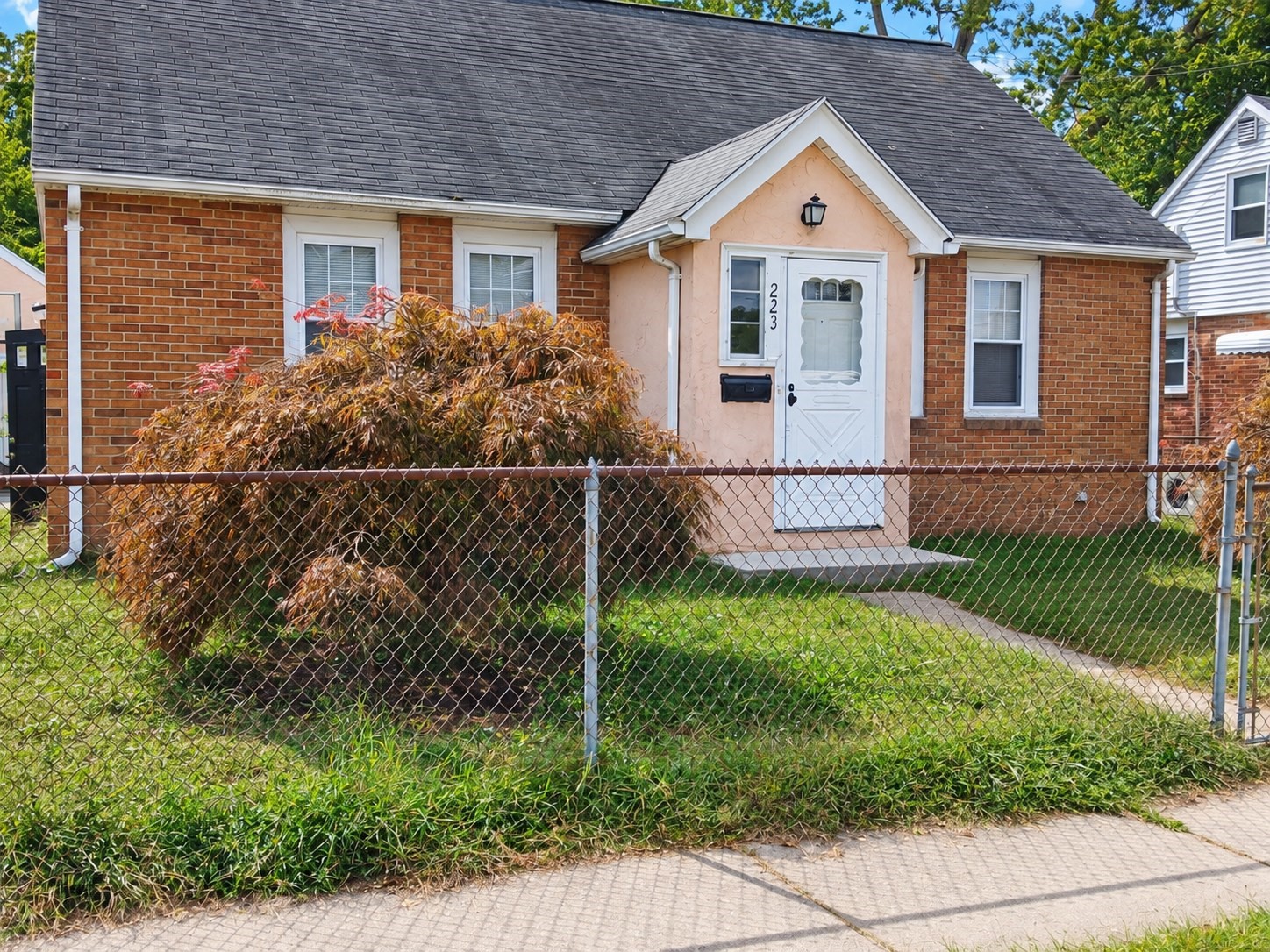 223 East St Property Photo 1