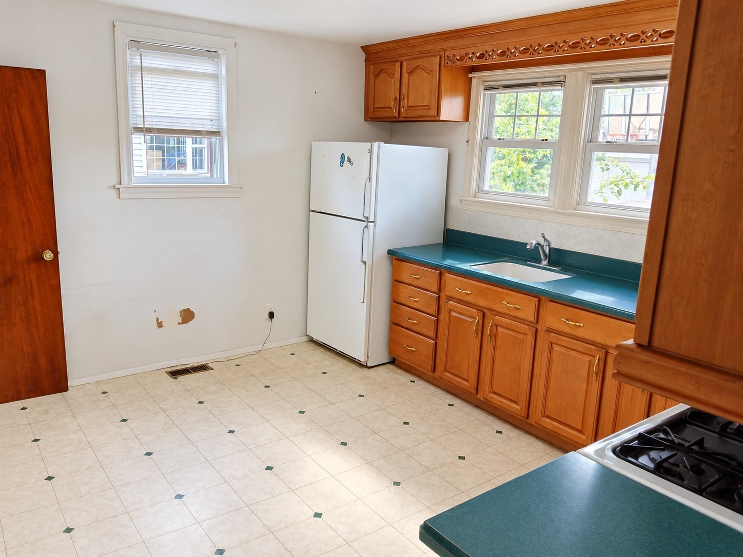 223 East St Property Photo 4