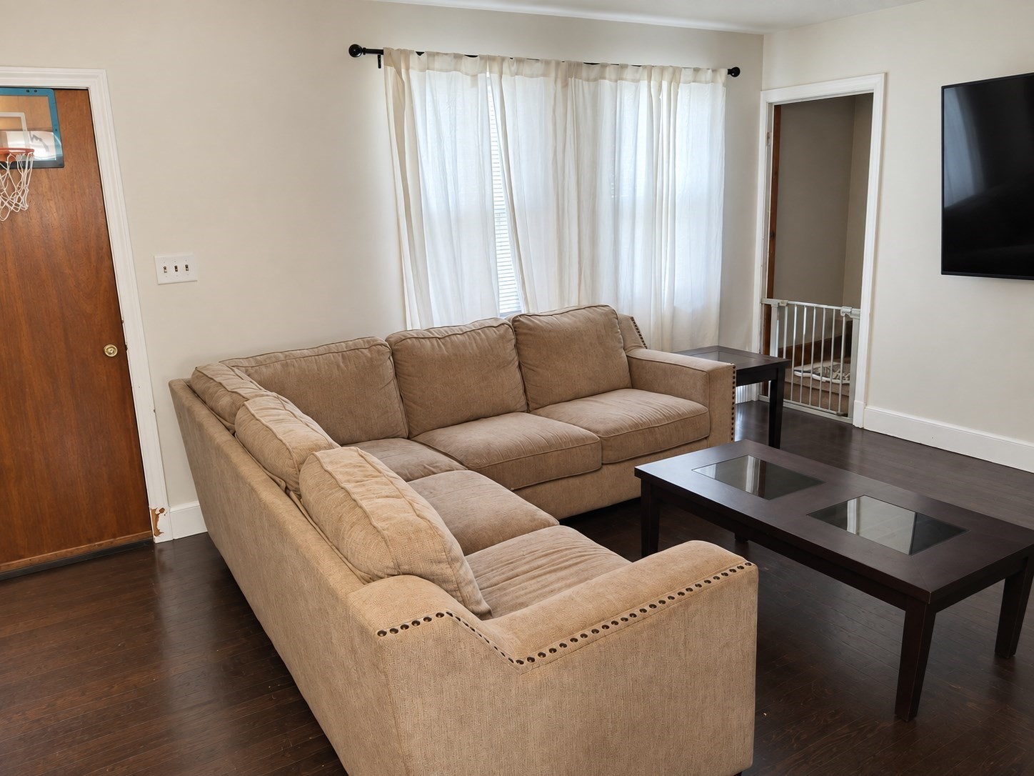 223 East St Property Photo 6