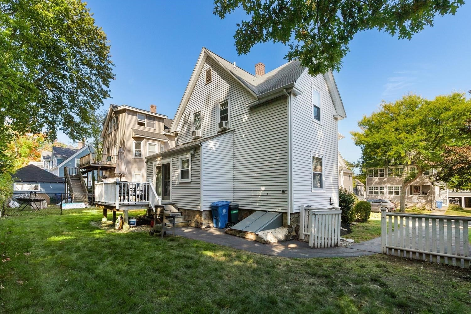 5 Walnut St Property Photo 10