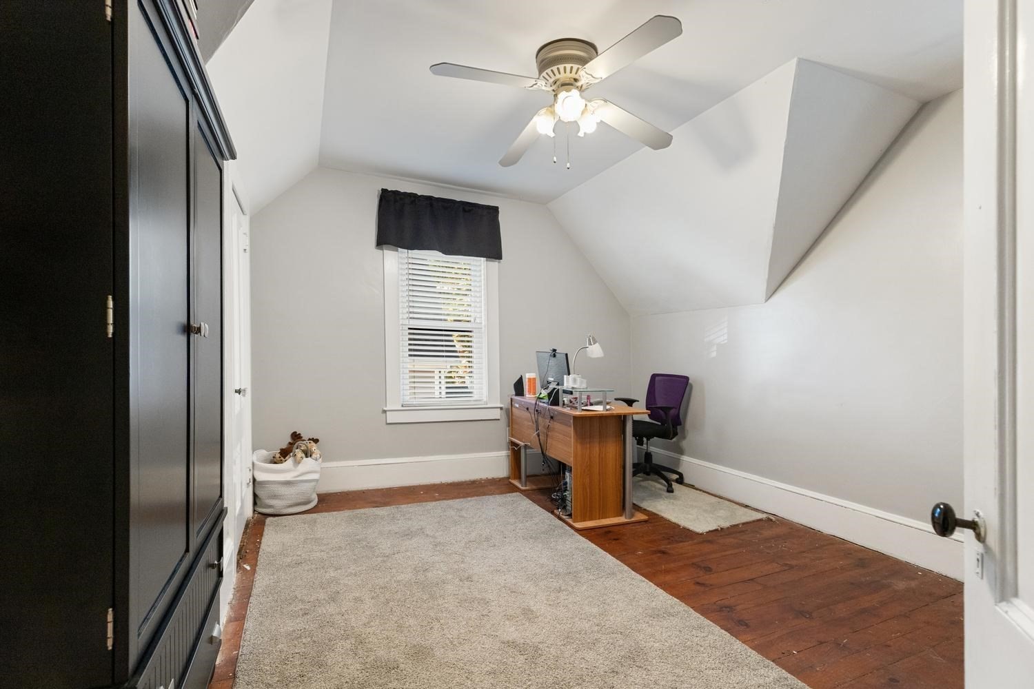 5 Walnut St Property Photo 28