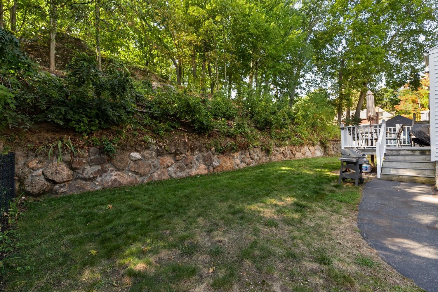 5 Walnut St Property Photo 32