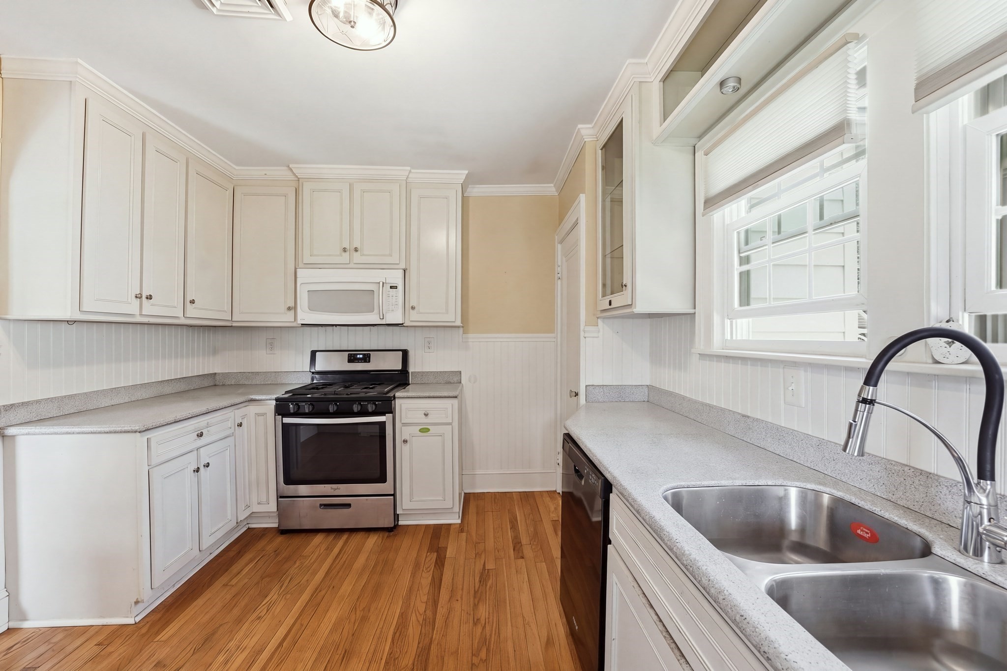 45 Bronson Ter Property Photo 11