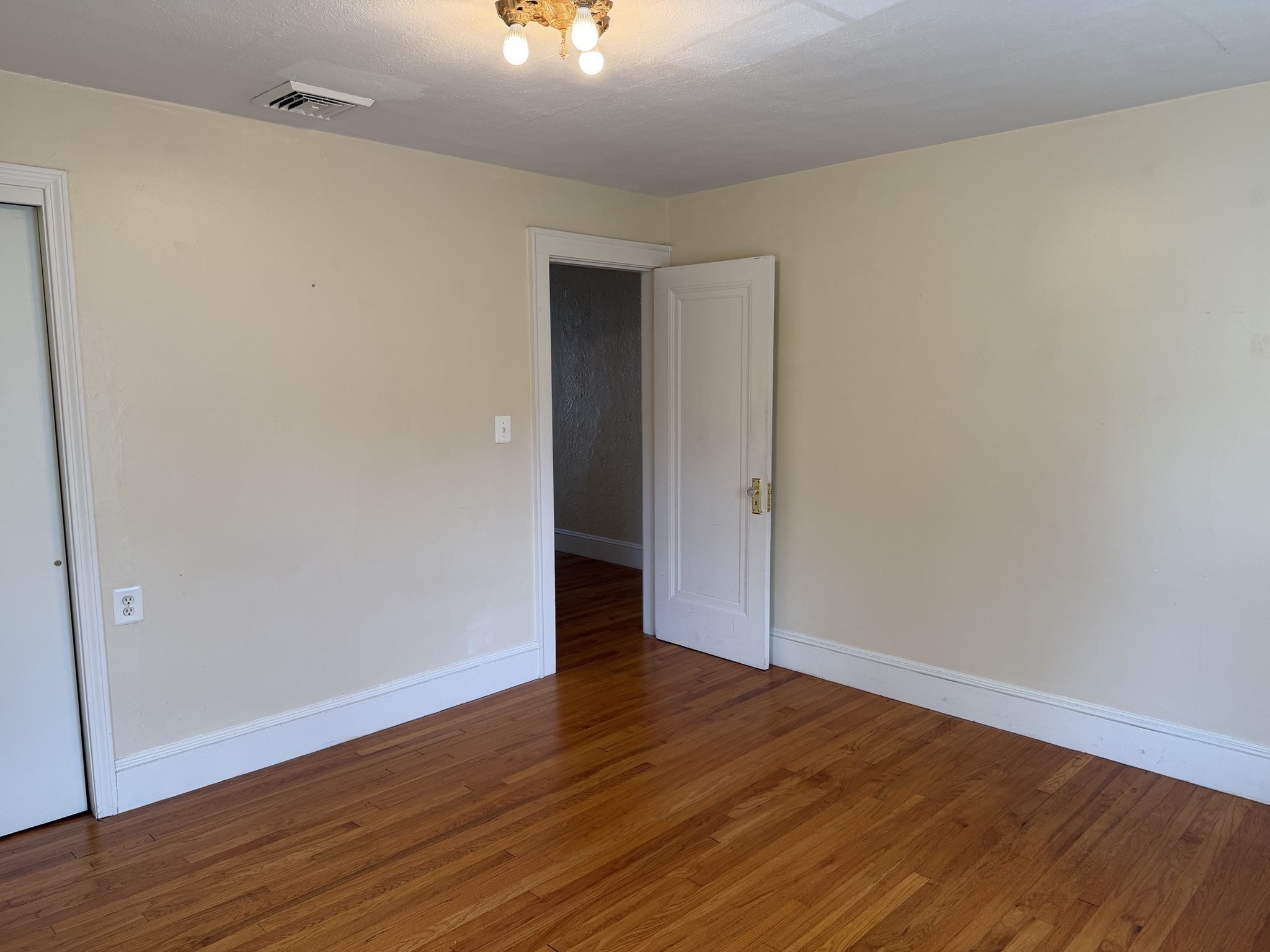 45 Bronson Ter Property Photo 31