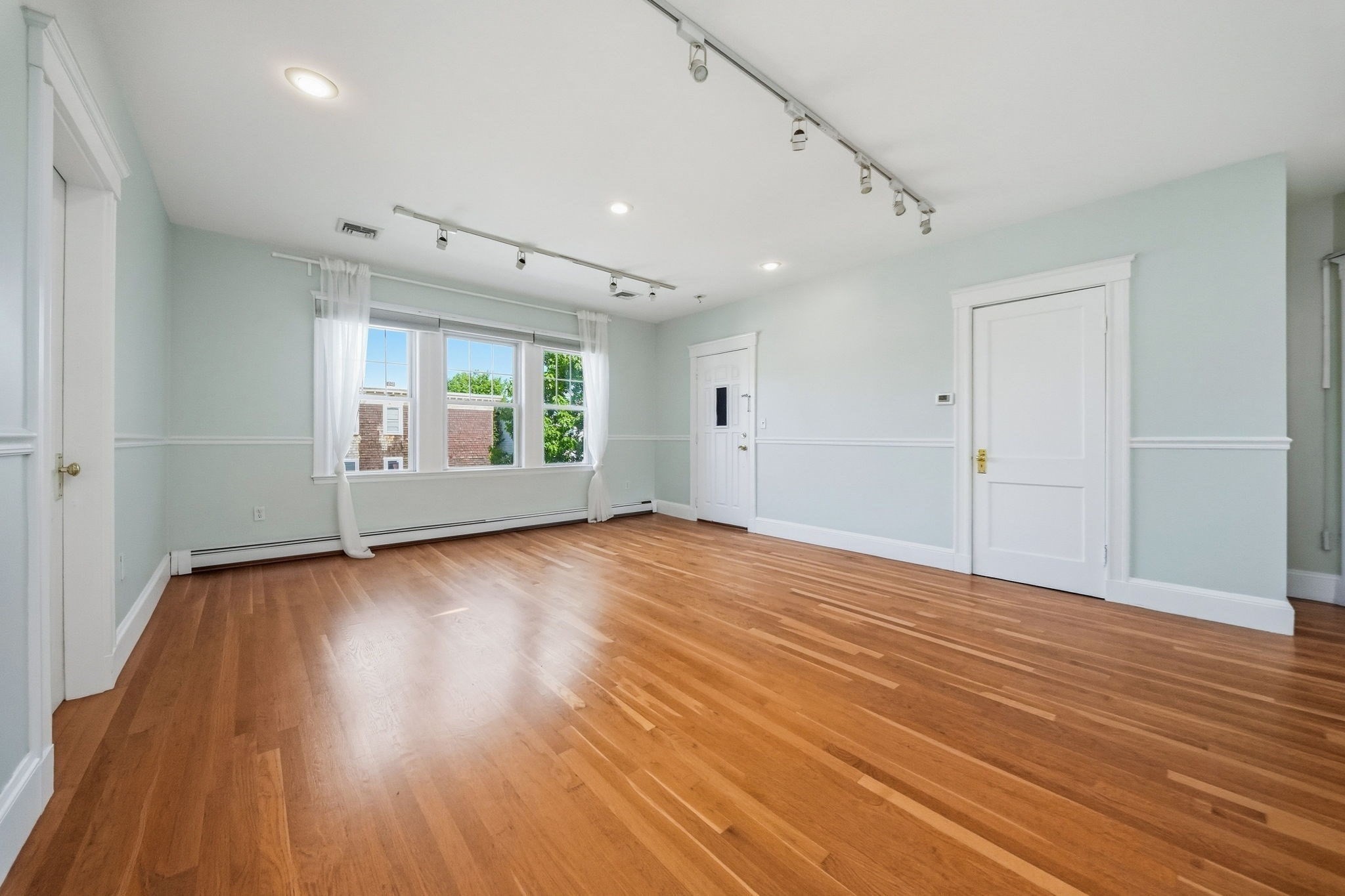 103 Welles Ave # 3r Property Photo 6