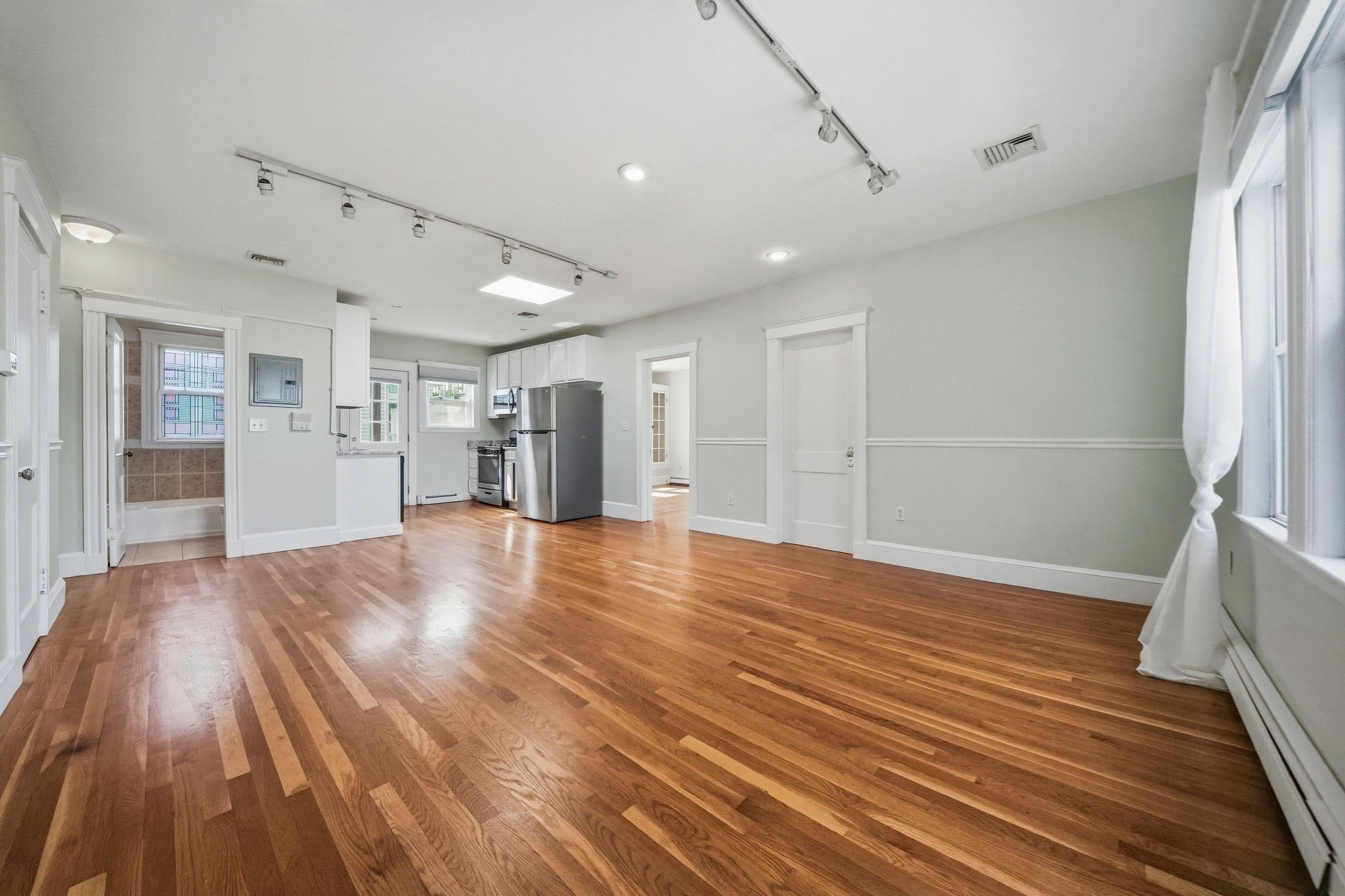 103 Welles Ave # 3r Property Photo 7