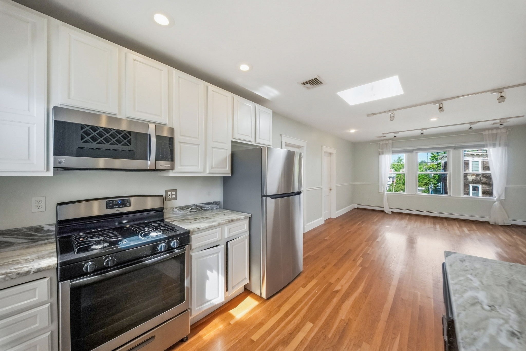 103 Welles Ave # 3r Property Photo 12