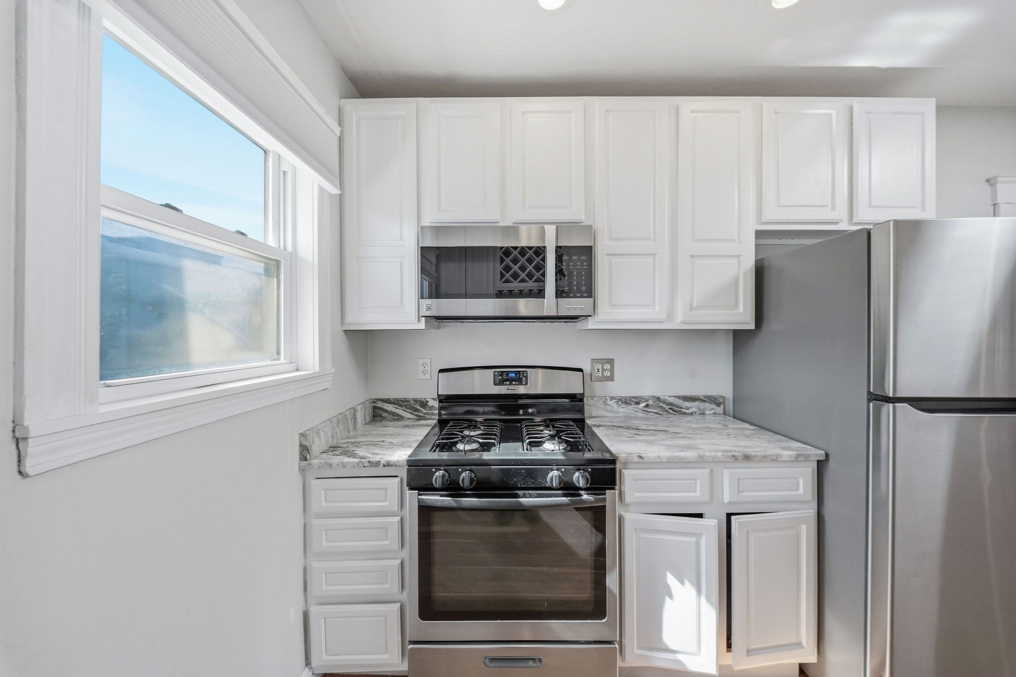 103 Welles Ave # 3r Property Photo 13
