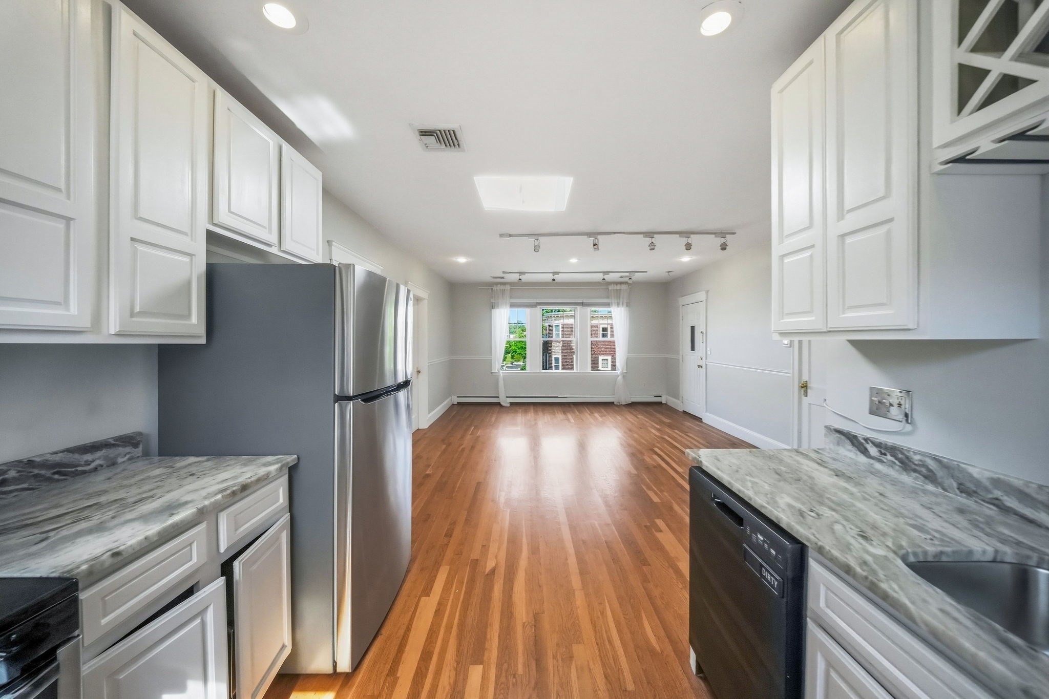 103 Welles Ave # 3r Property Photo 15