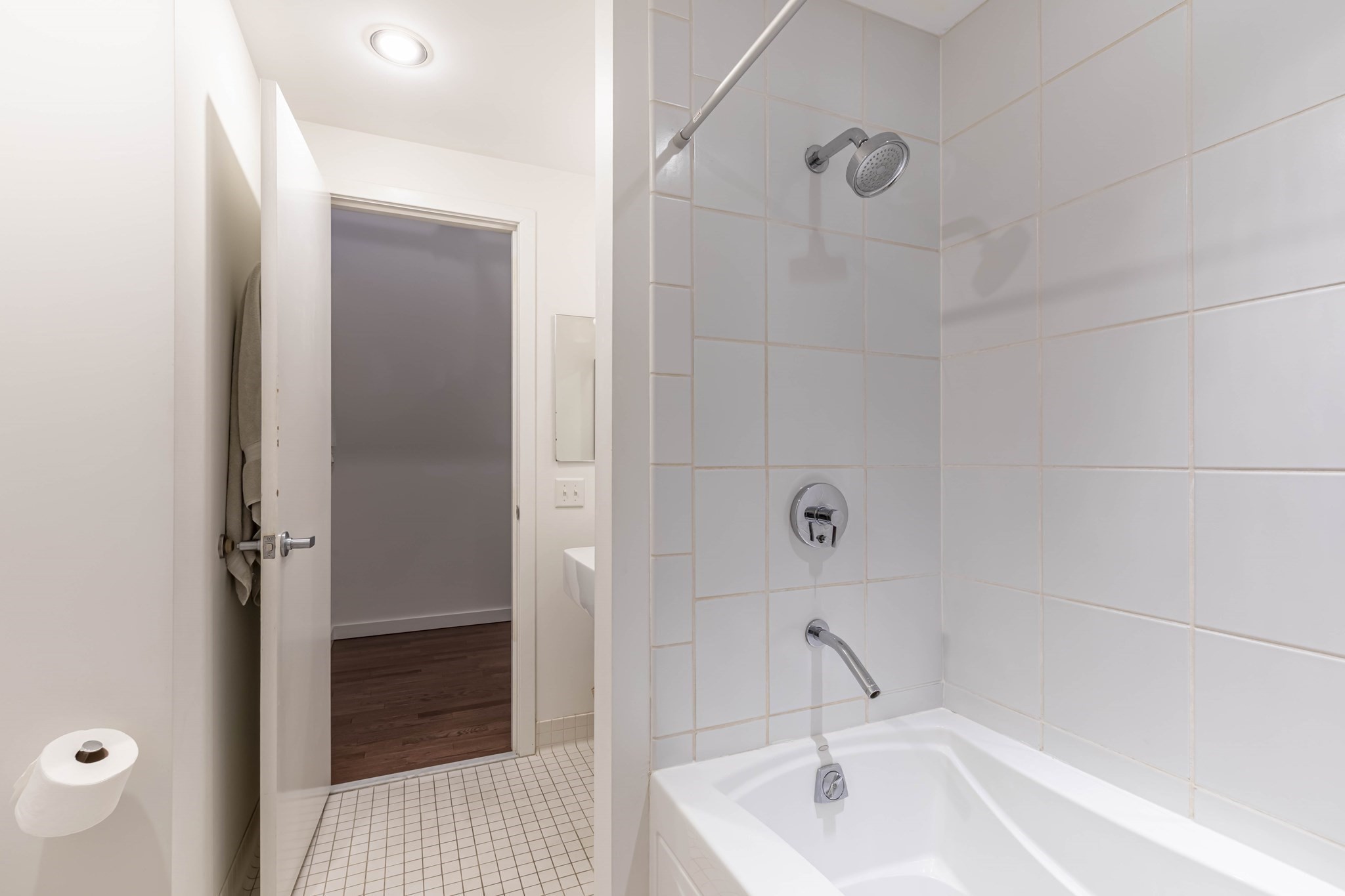 88 Kingston St # 2d Property Photo 21
