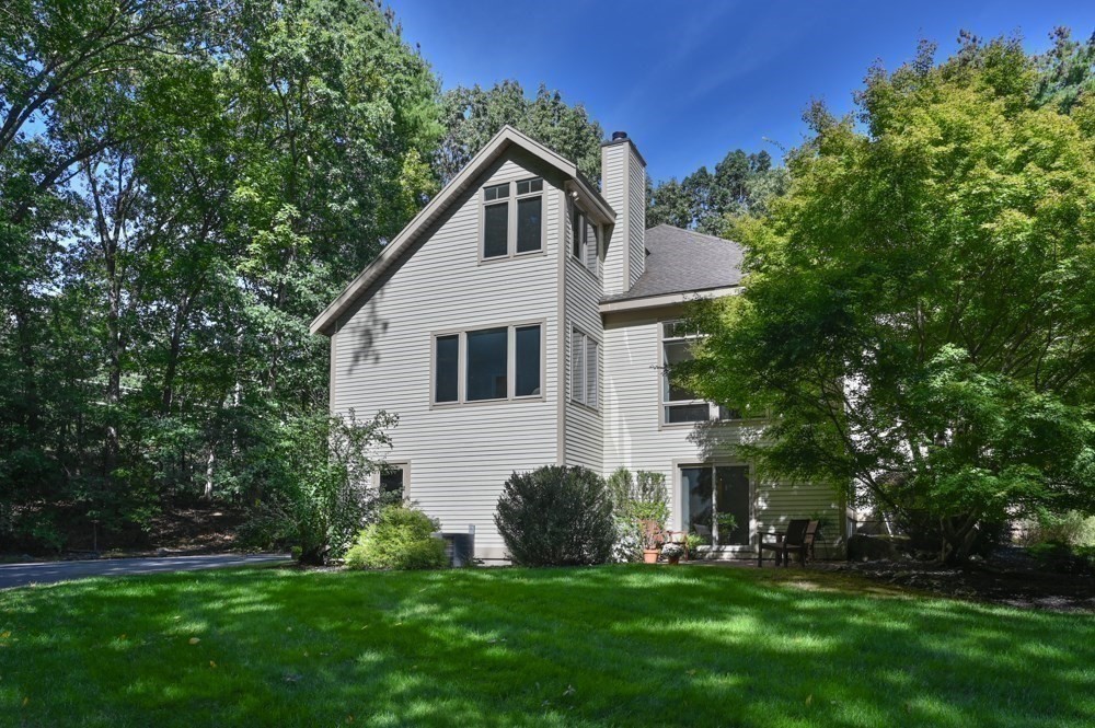 9 Esty Way Property Photo 1