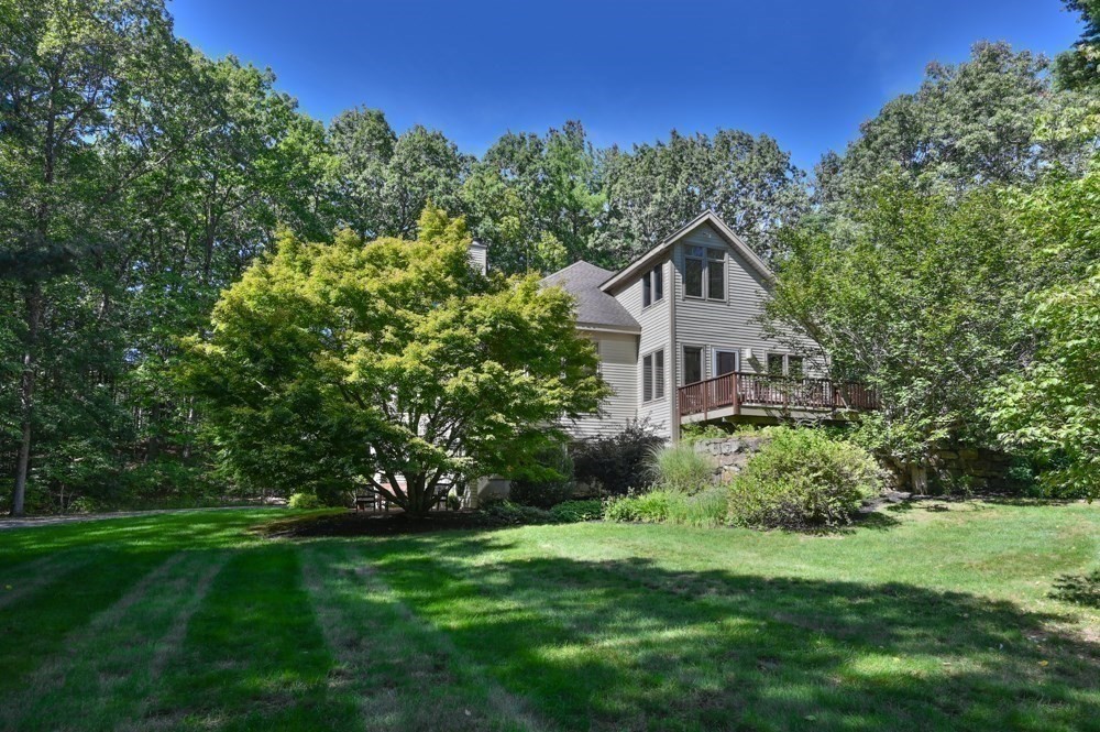9 Esty Way Property Photo 4