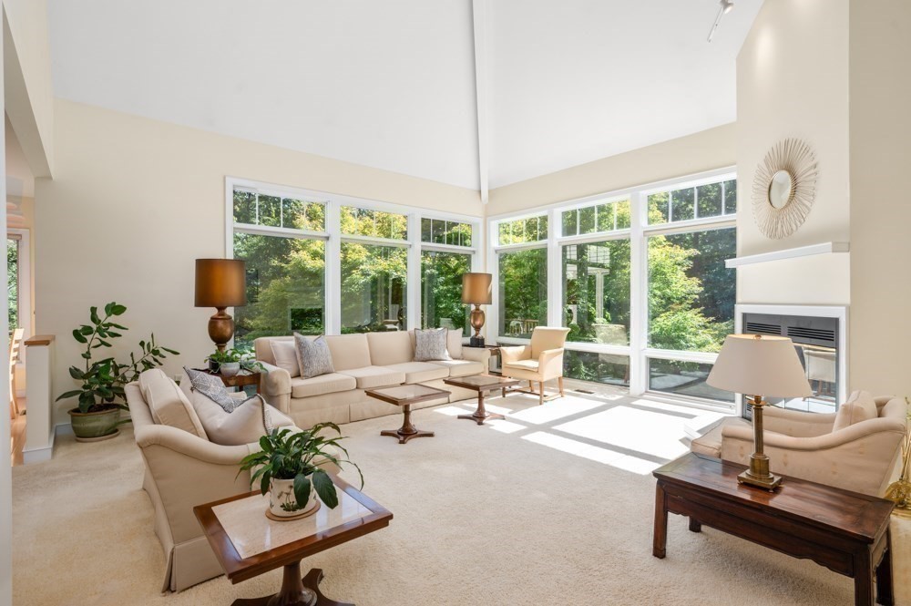 9 Esty Way Property Photo 10