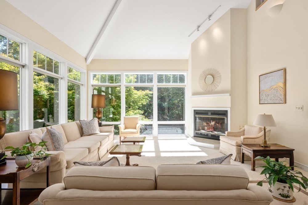 9 Esty Way Property Photo 12