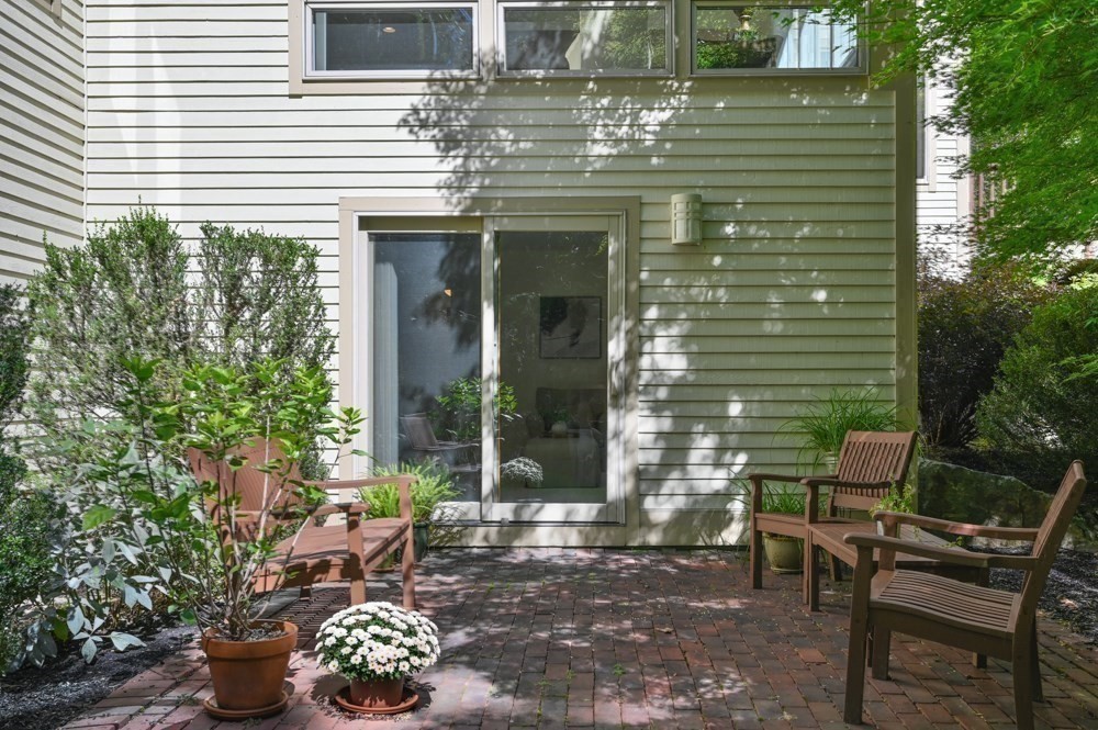 9 Esty Way Property Photo 37