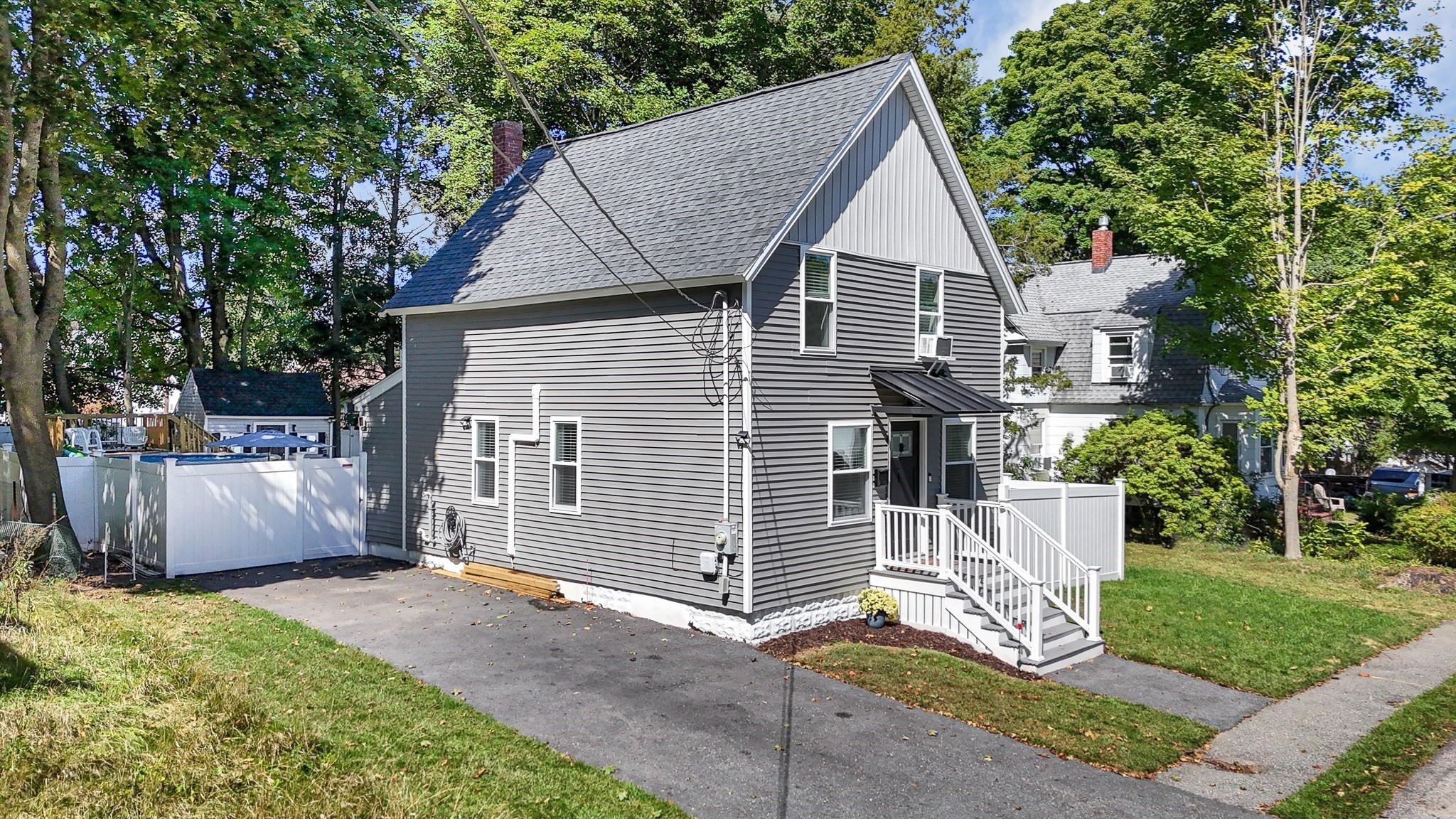 45 Agawam Ave Property Photo 1