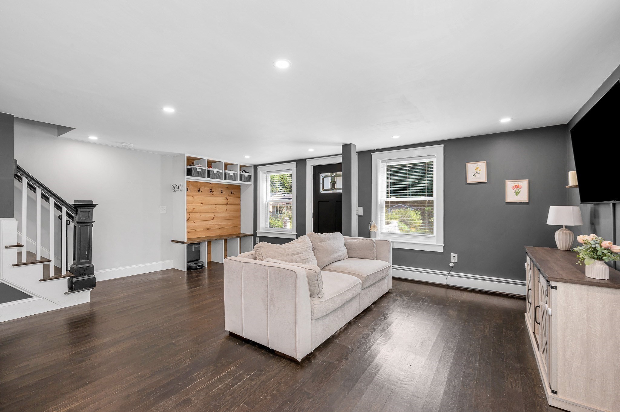45 Agawam Ave Property Photo 18