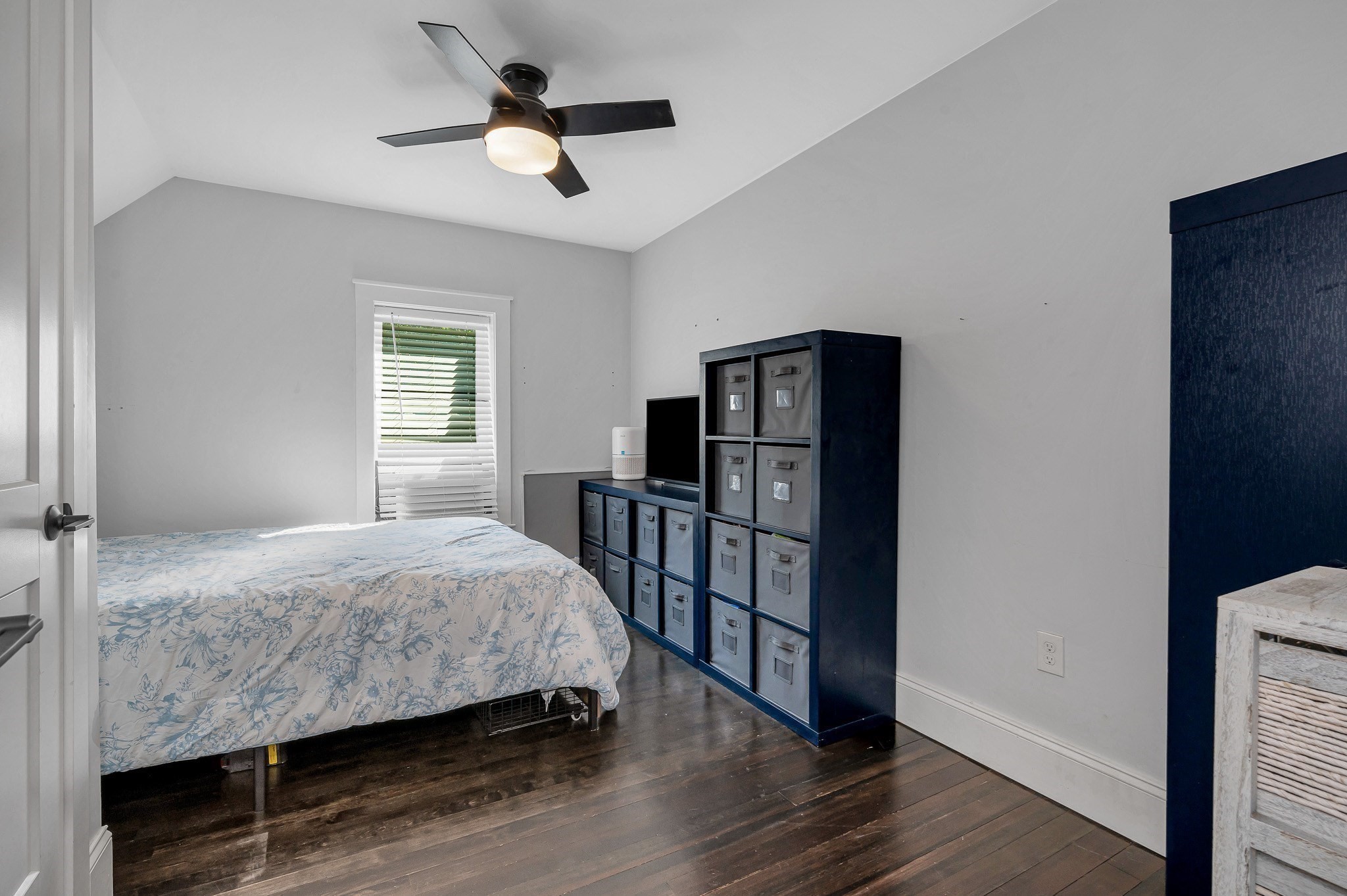 45 Agawam Ave Property Photo 23