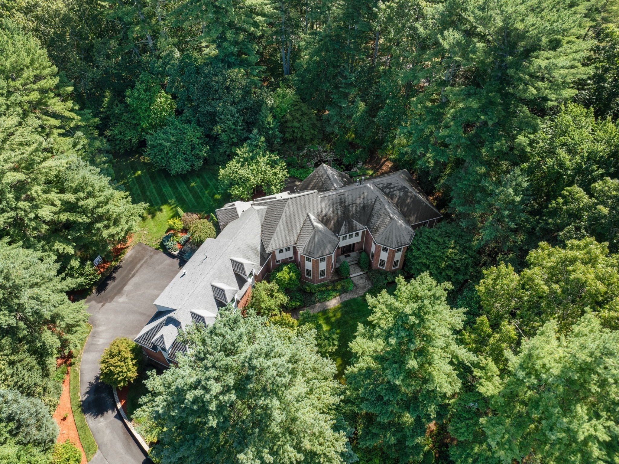 24 Davis Rd Property Photo 1