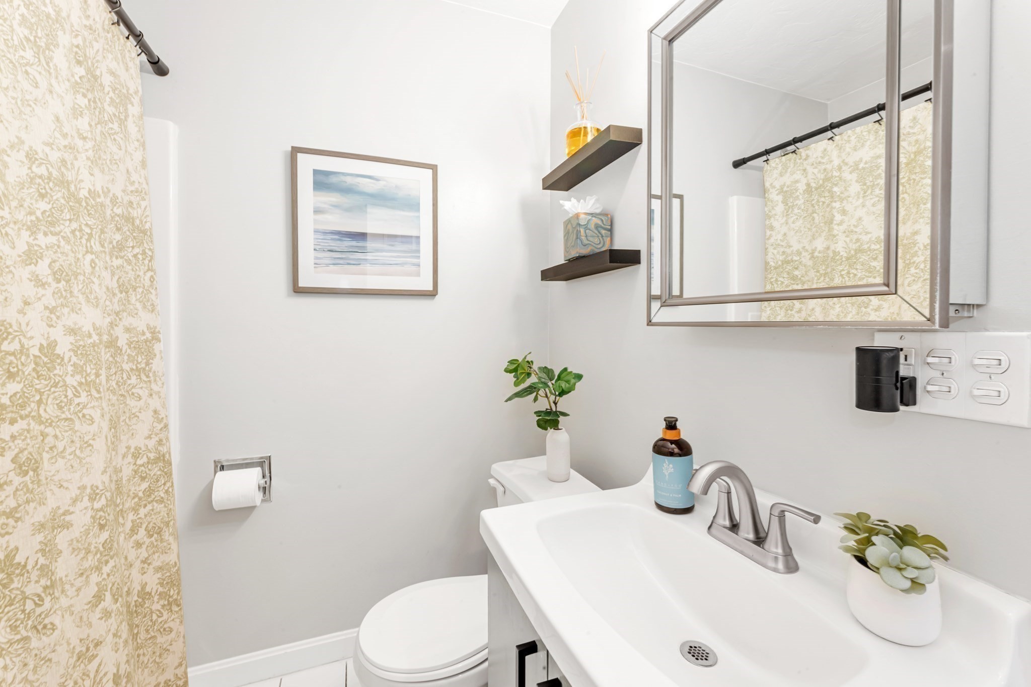 4 Northey Street # 2 Property Photo 8