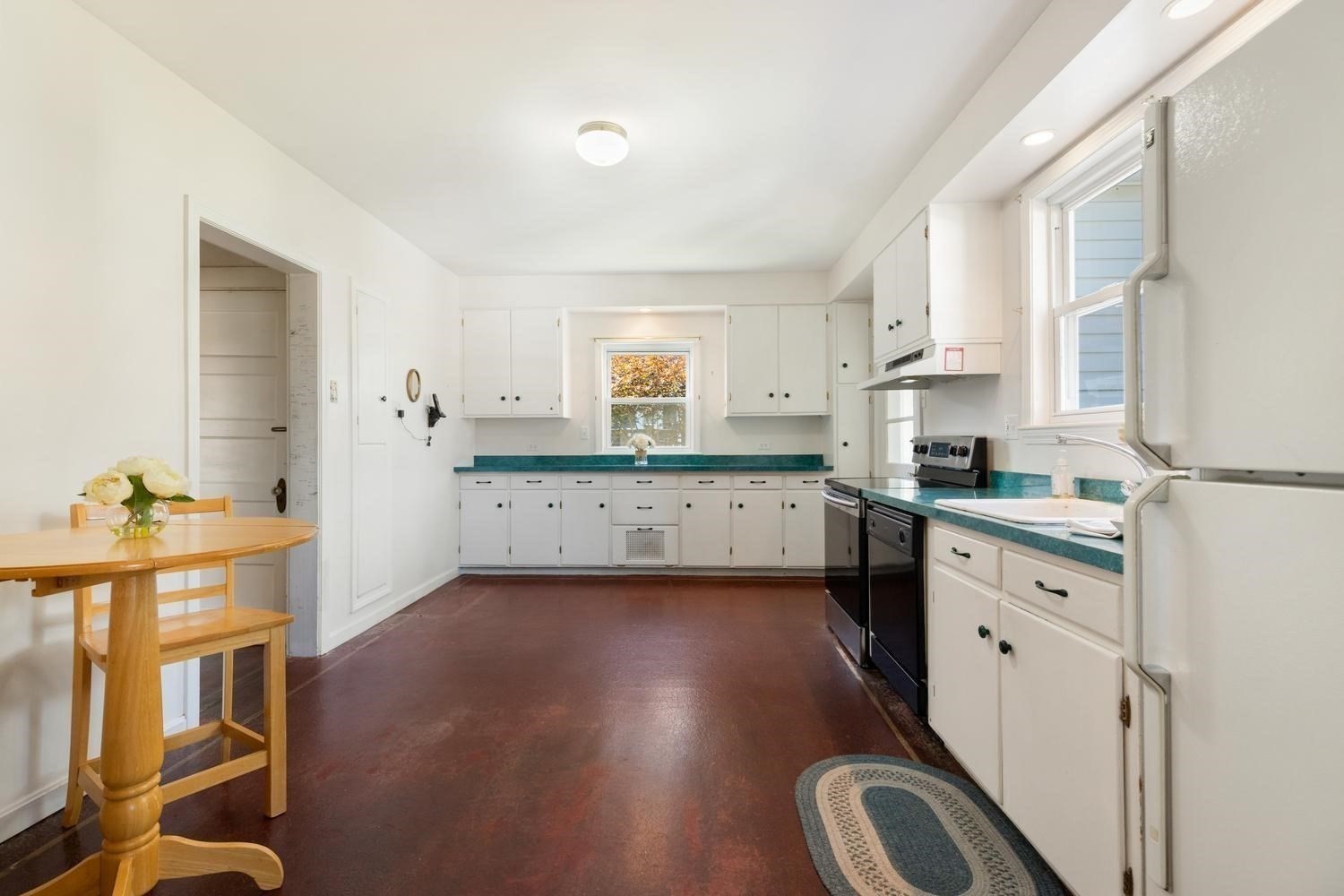 17 Sturtevant St Property Photo 13
