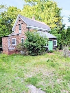 138 Hackett Avenue Property Photo 2