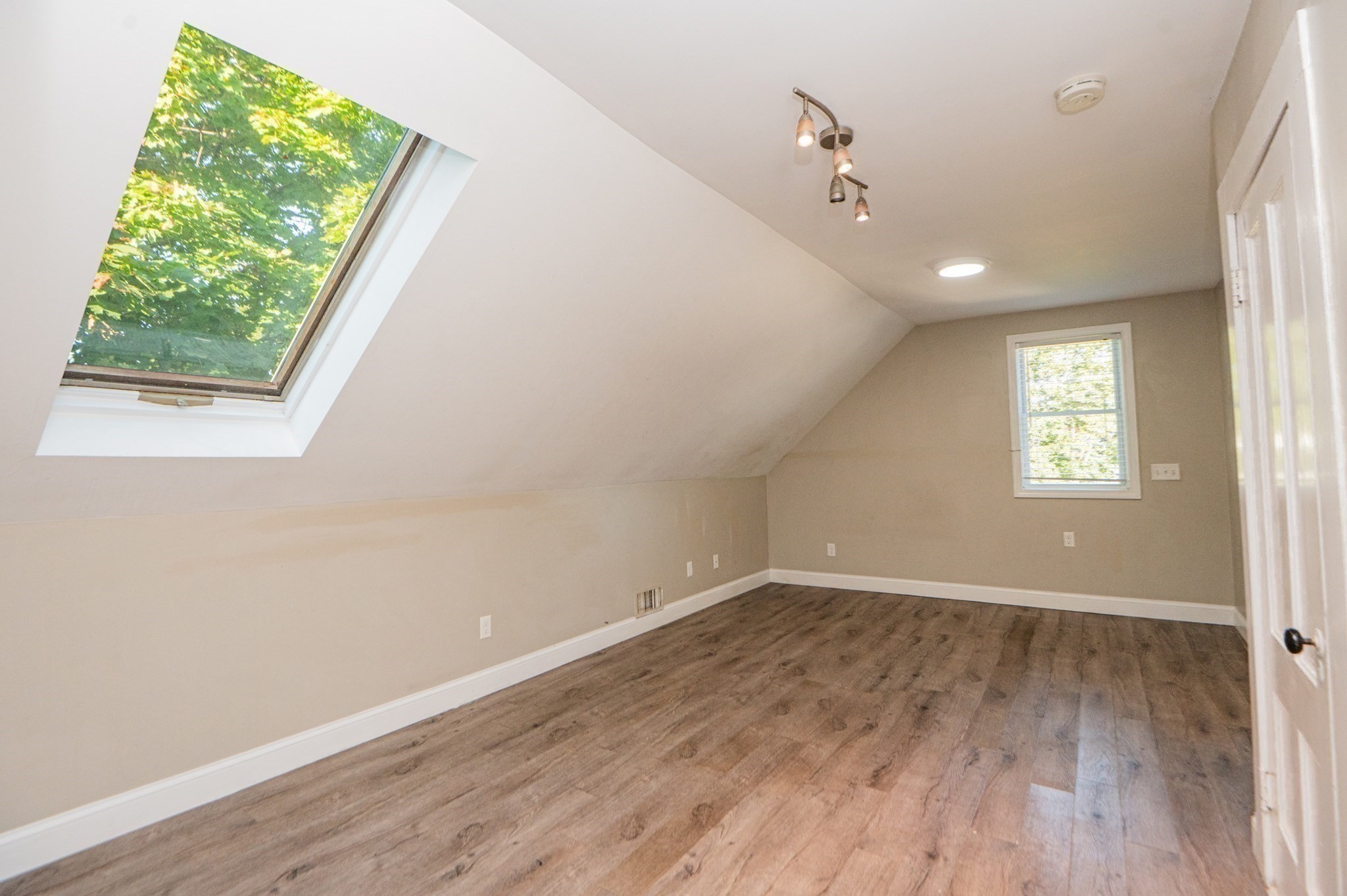 19 Lynn St Property Photo 15