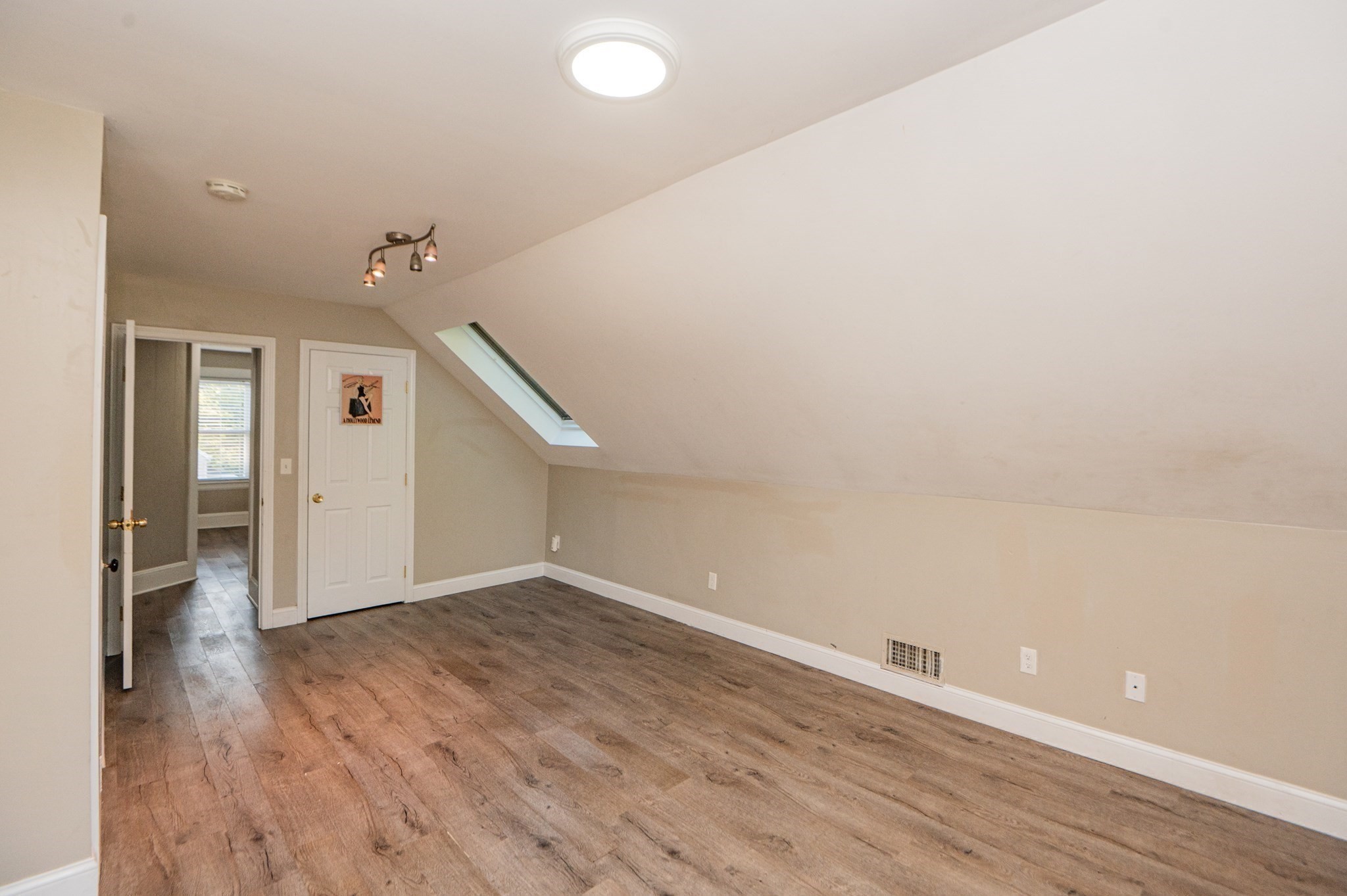 19 Lynn St Property Photo 16