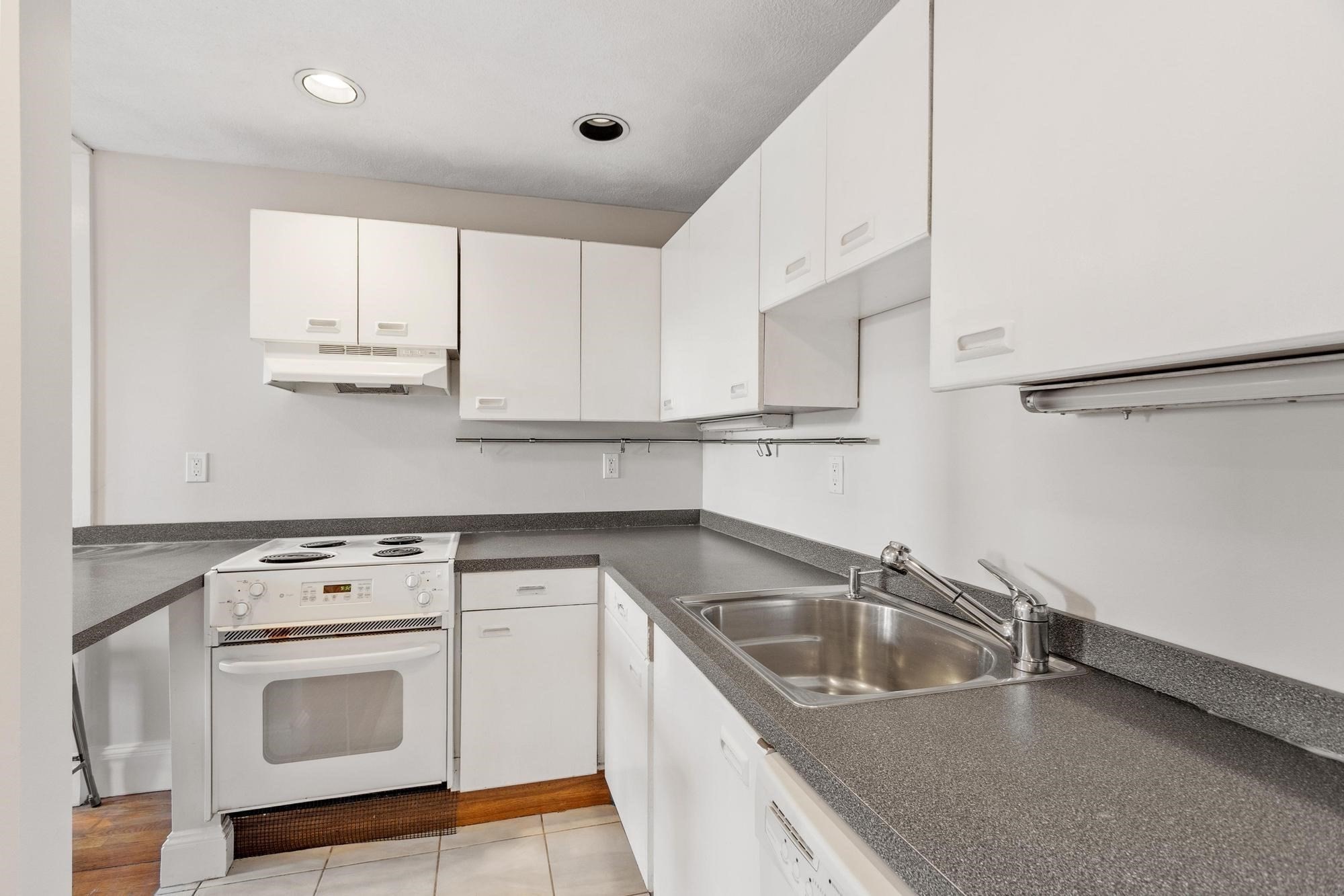 451 Park Dr # 4d Property Photo 7