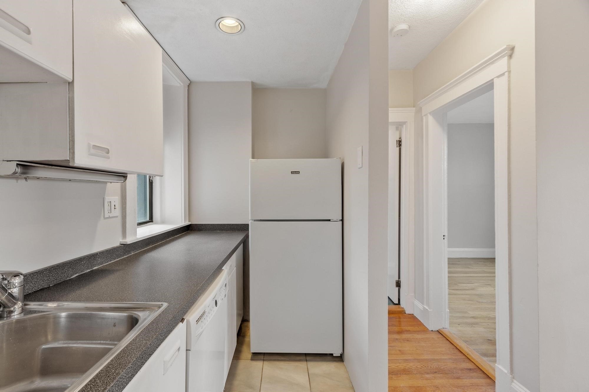 451 Park Dr # 4d Property Photo 9