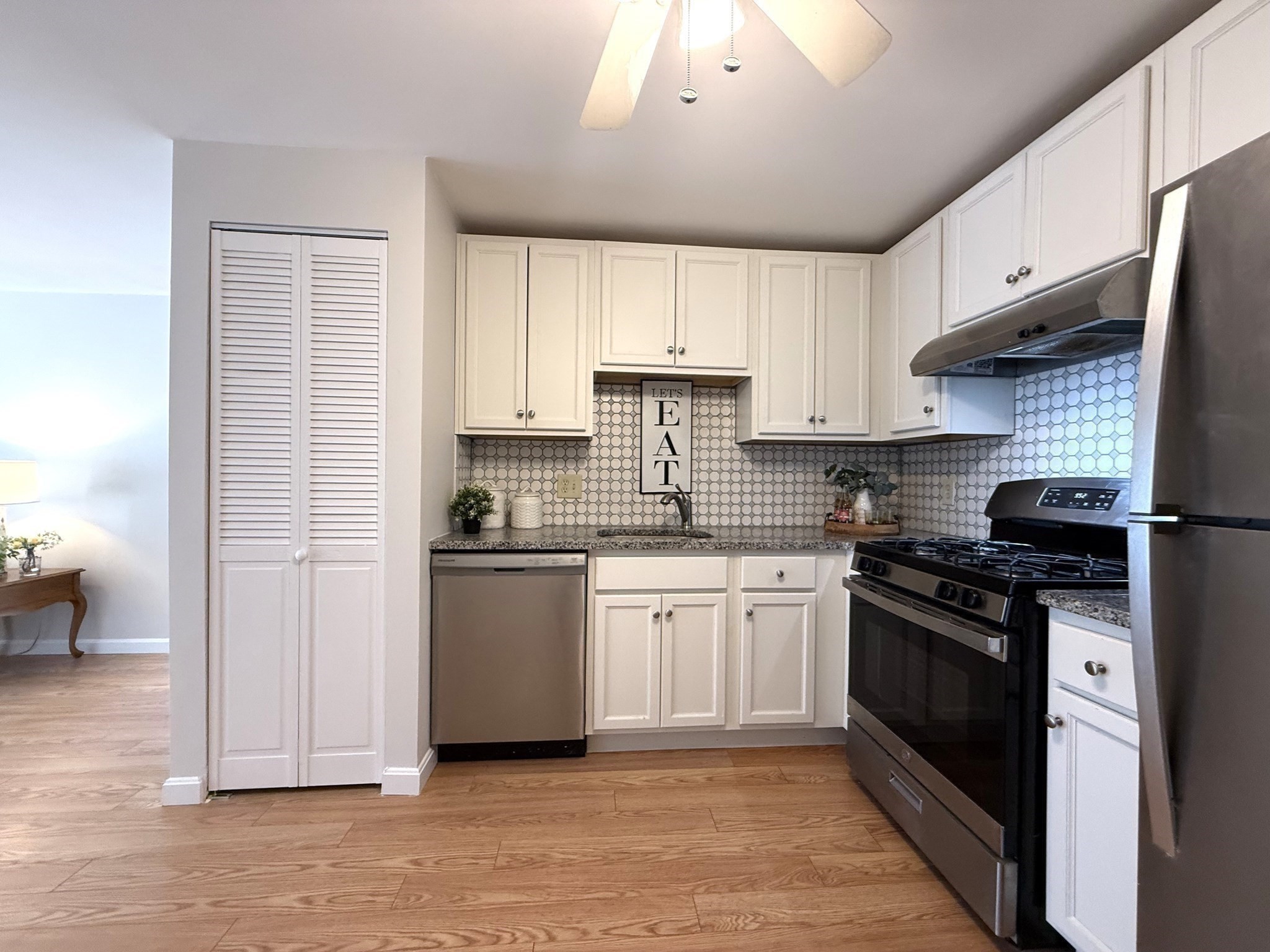 8 Kenmar Dr # 64 Property Photo 2
