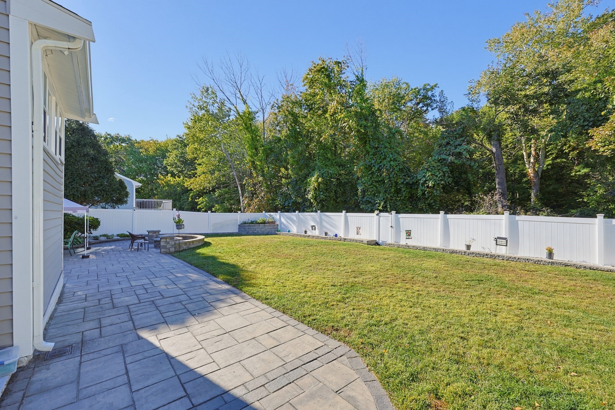 39 Candy Ln Property Photo 8