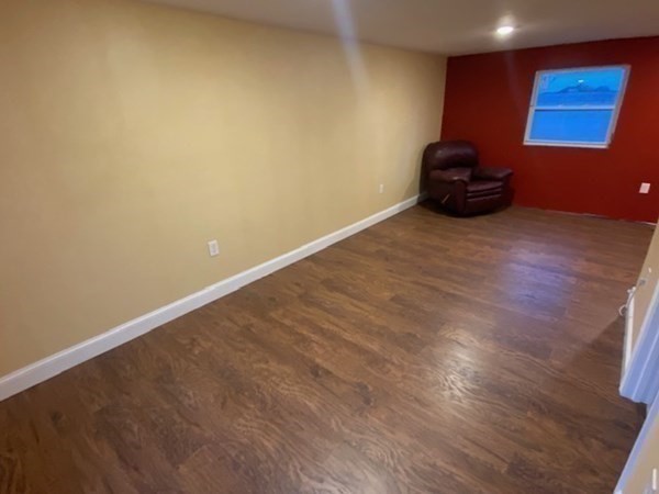 559 Chelmsford St Property Photo 14