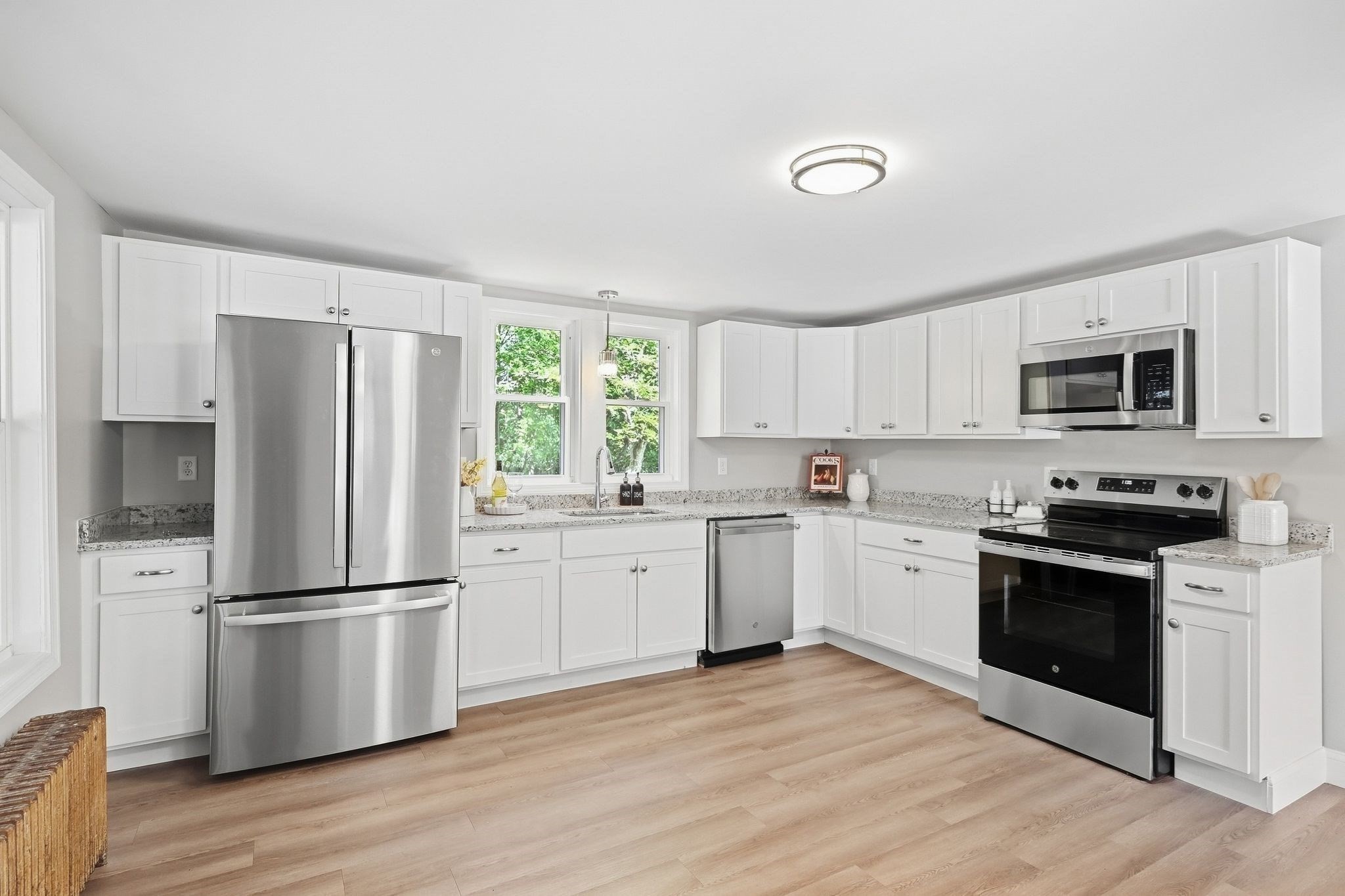 1078 Granby Rd Property Photo 5