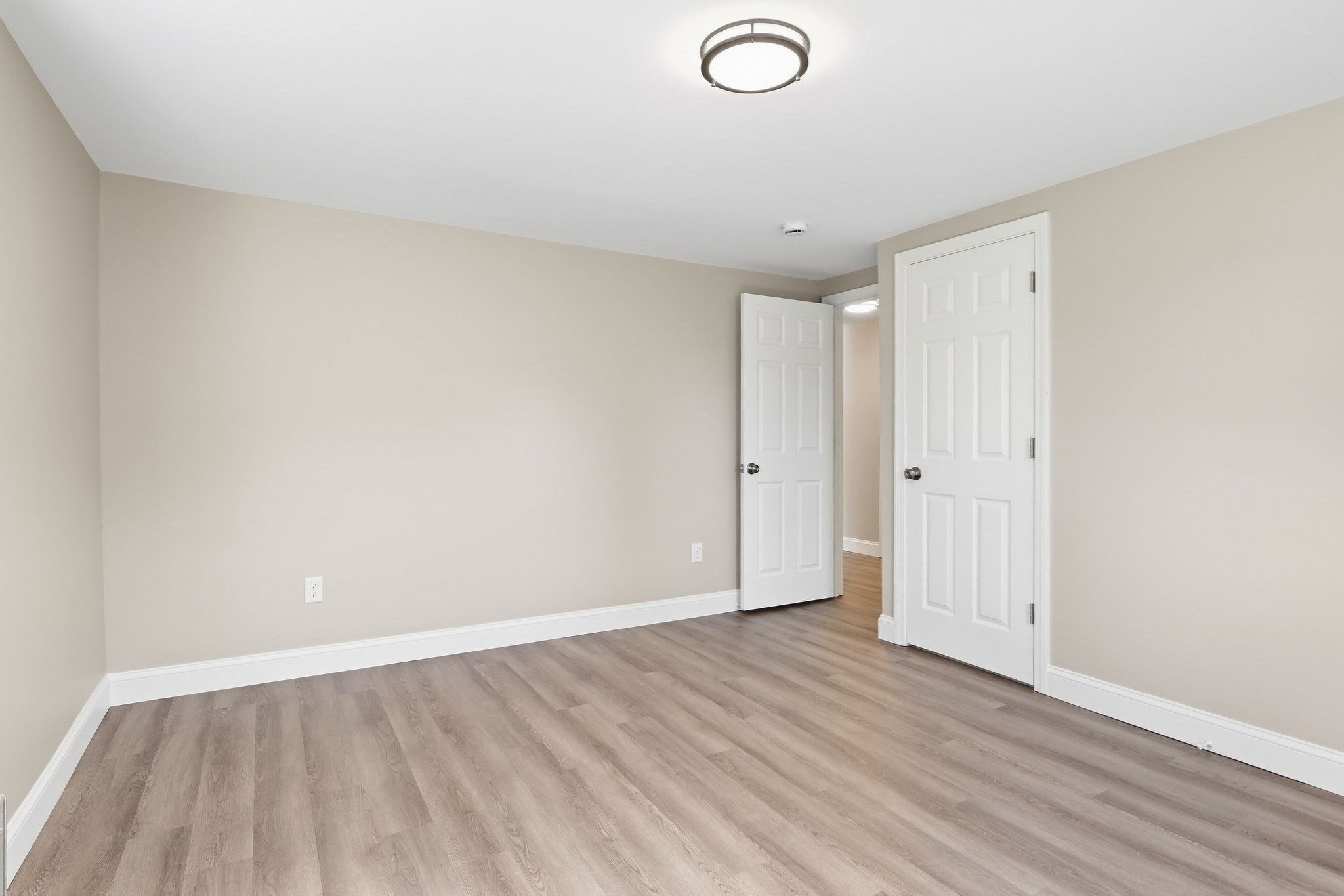 1078 Granby Rd Property Photo 20