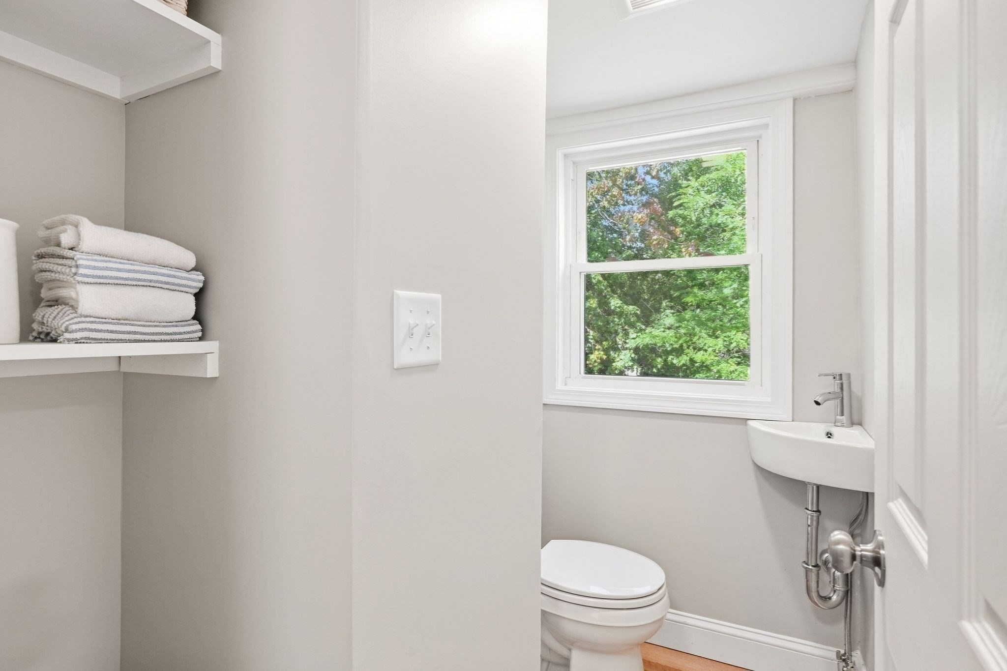 1078 Granby Rd Property Photo 23