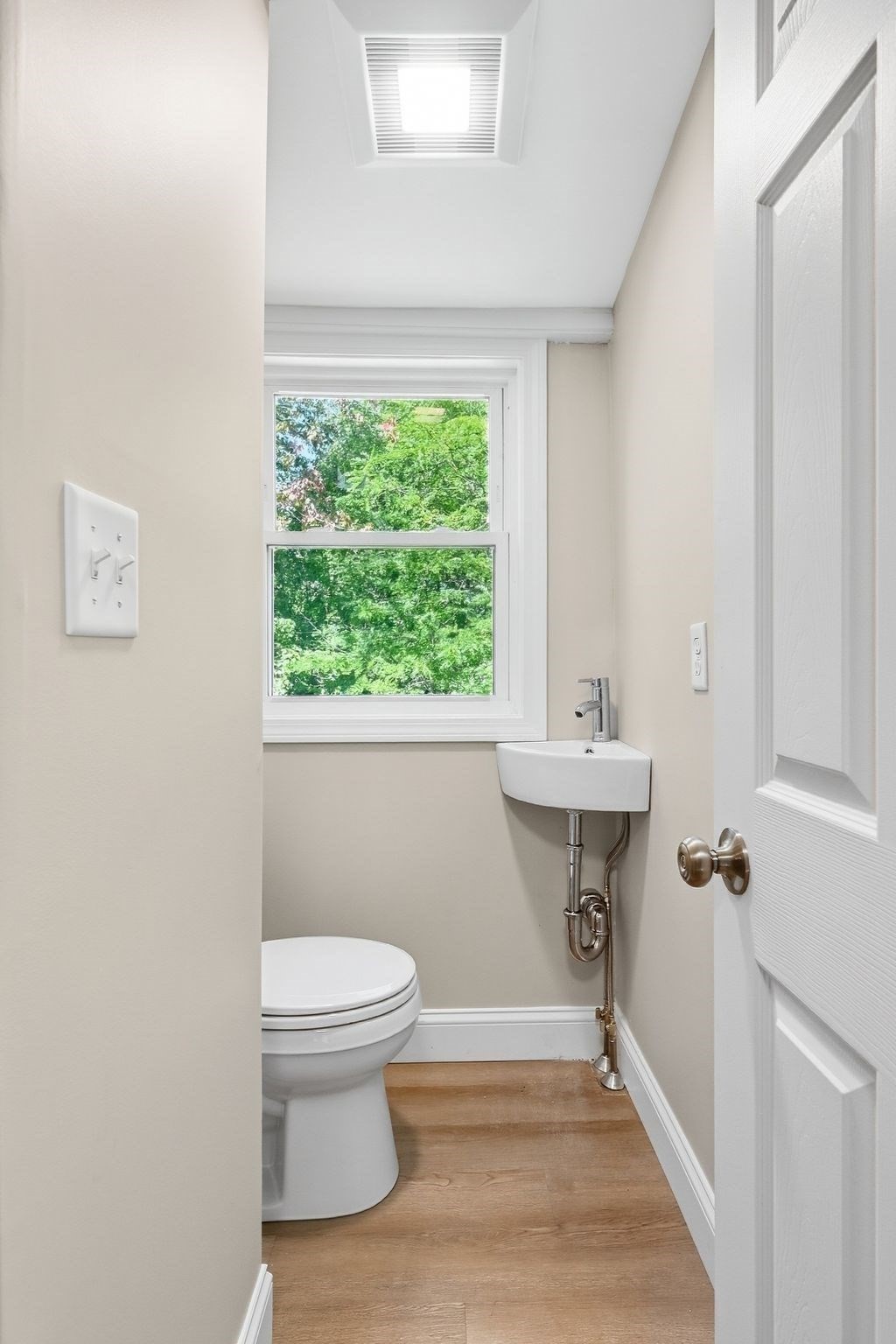 1078 Granby Rd Property Photo 24