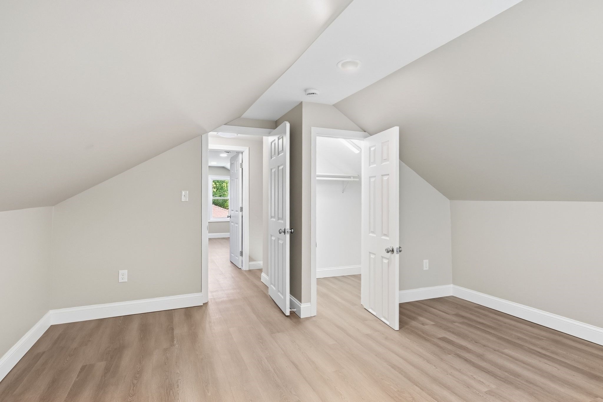 1078 Granby Rd Property Photo 27