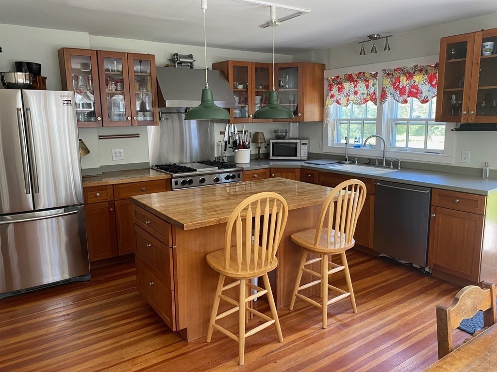 100 Powder Point Property Photo 2