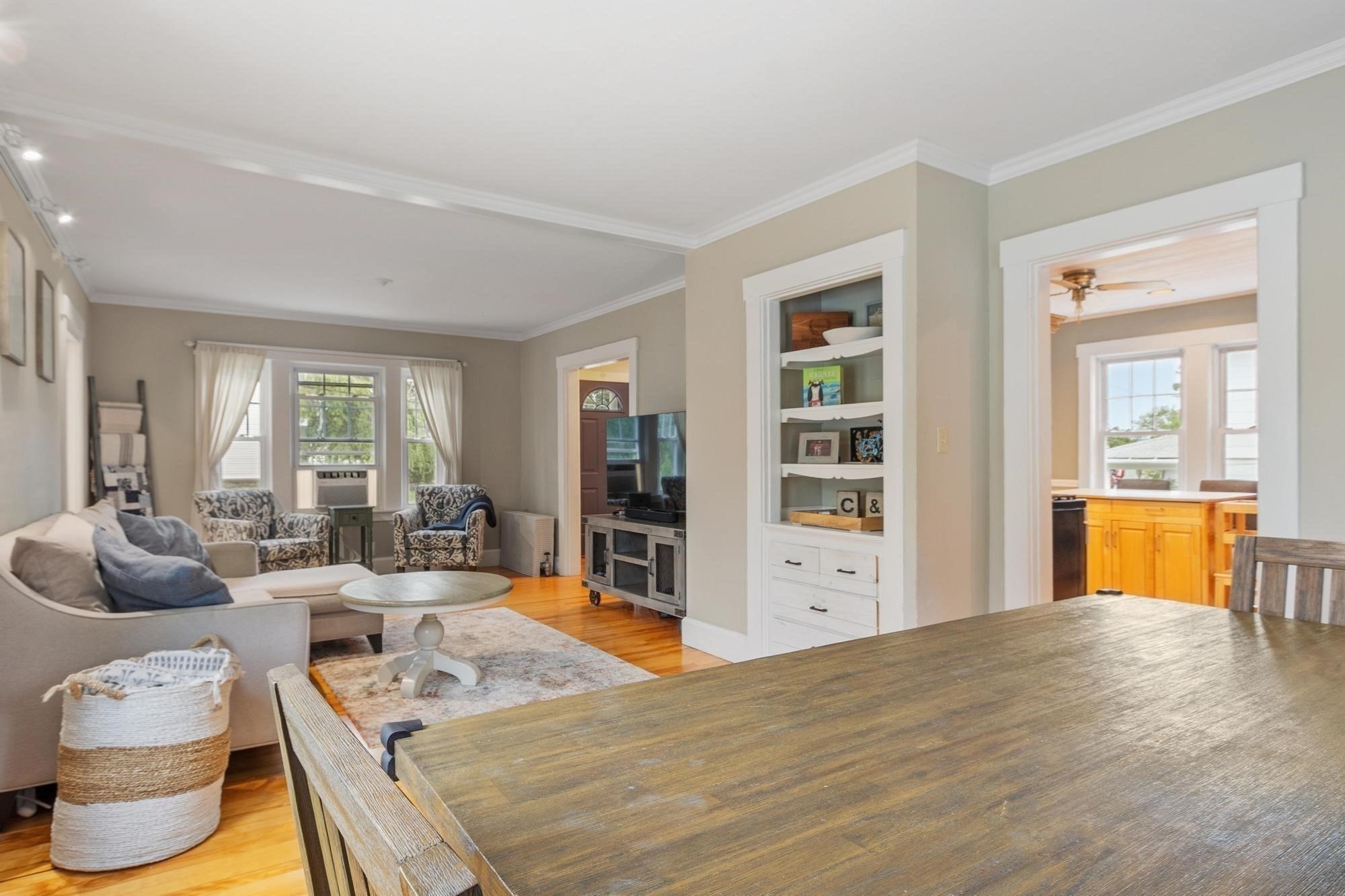 48 Walnut St Property Photo 3