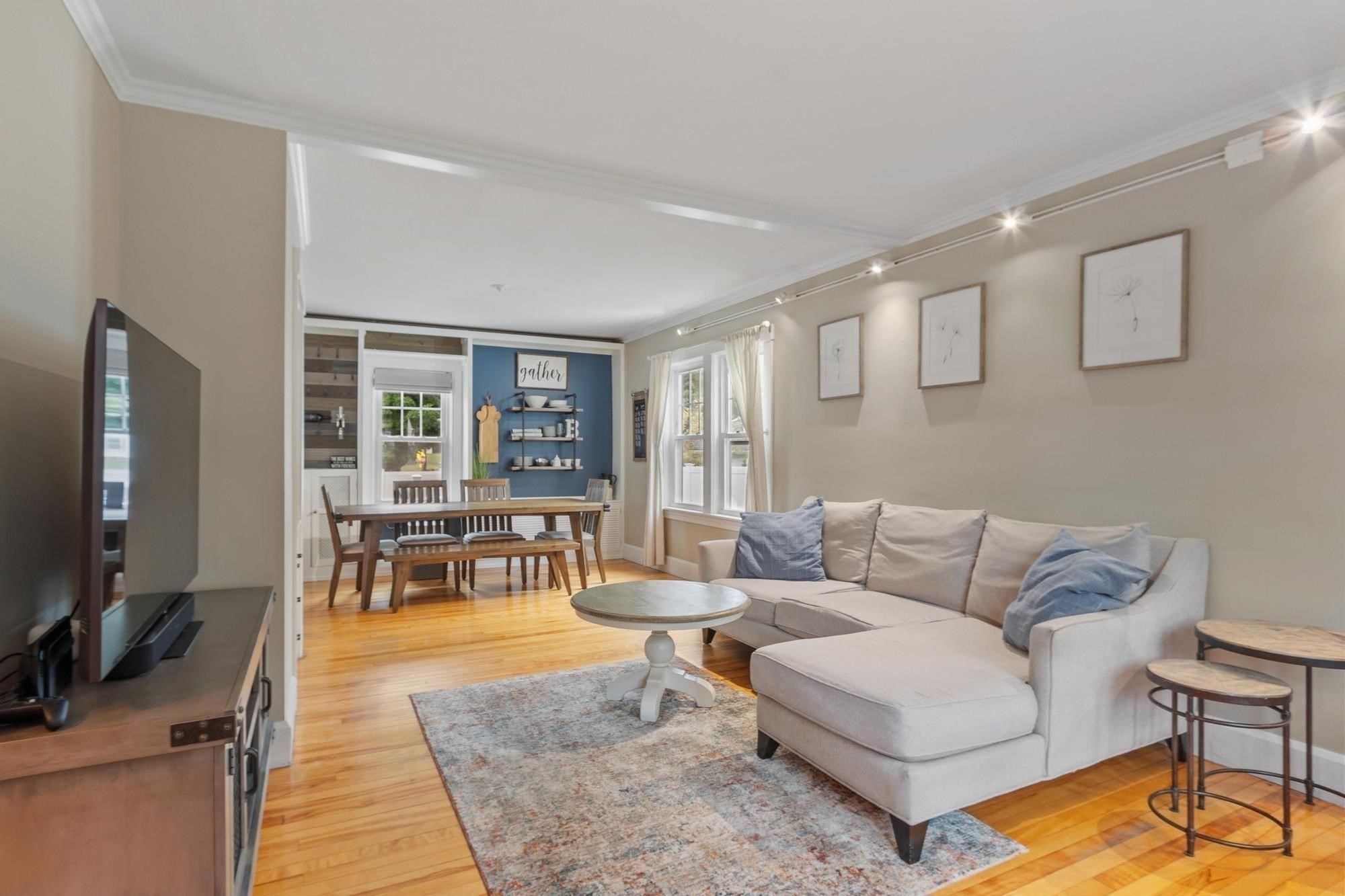 48 Walnut St Property Photo 4