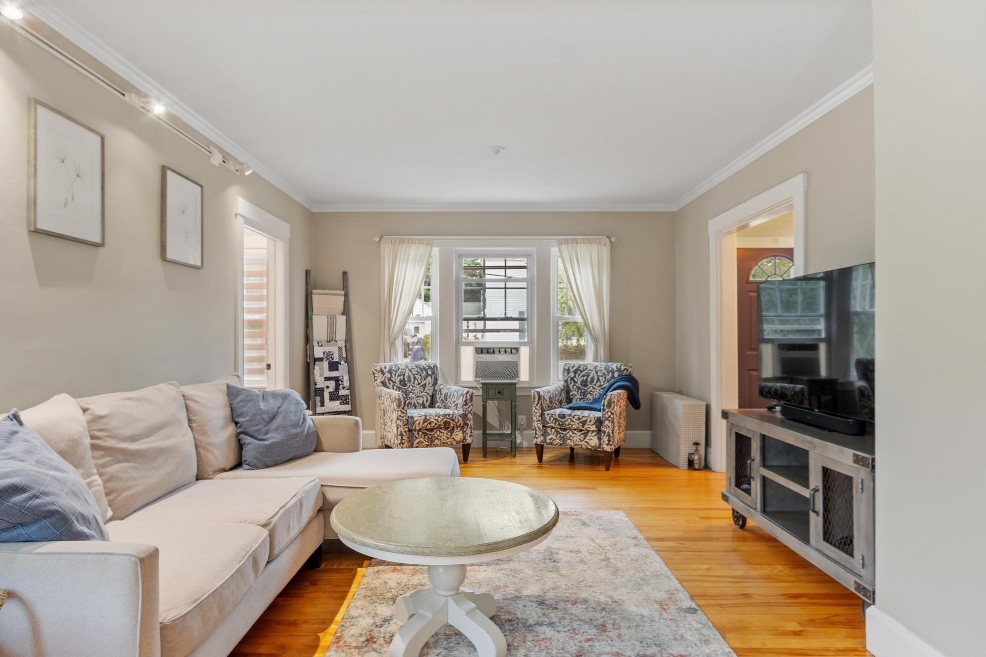 48 Walnut St Property Photo 5