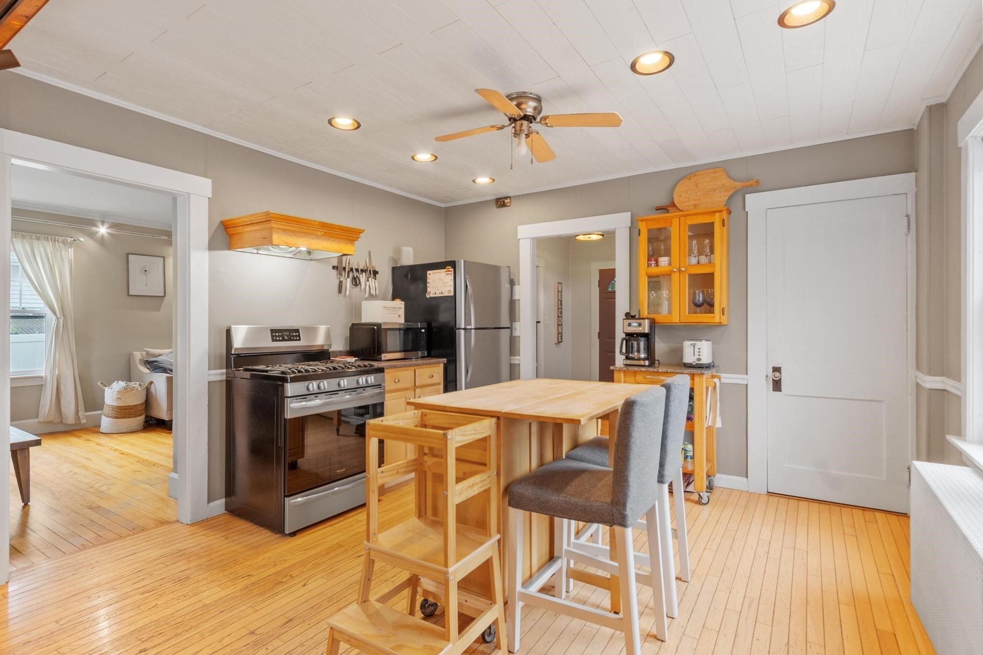 48 Walnut St Property Photo 11