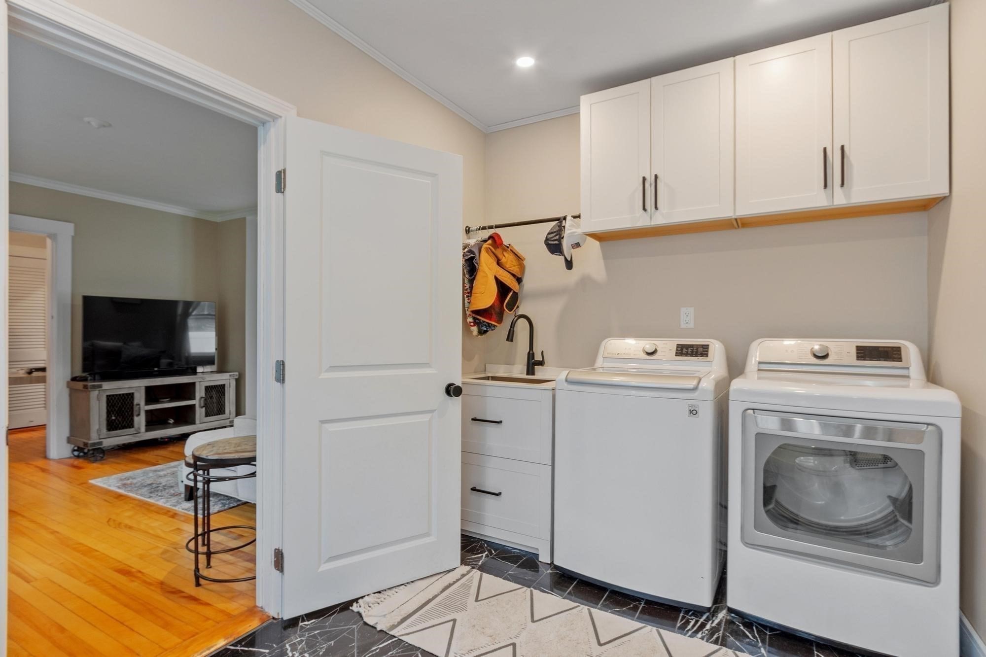 48 Walnut St Property Photo 15